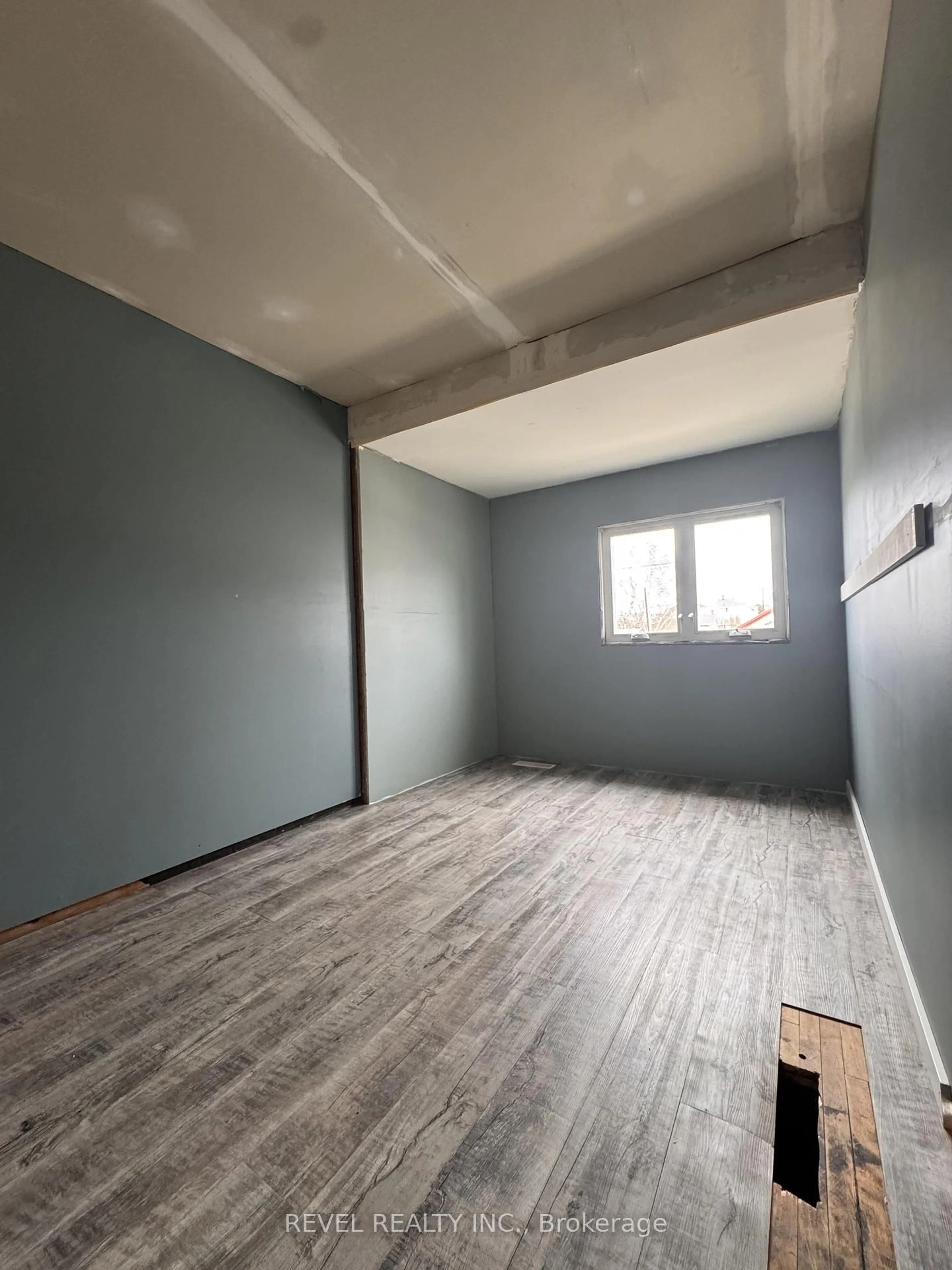 A pic of a room for 141 Dale Ave, Timmins Ontario P4N 1M2