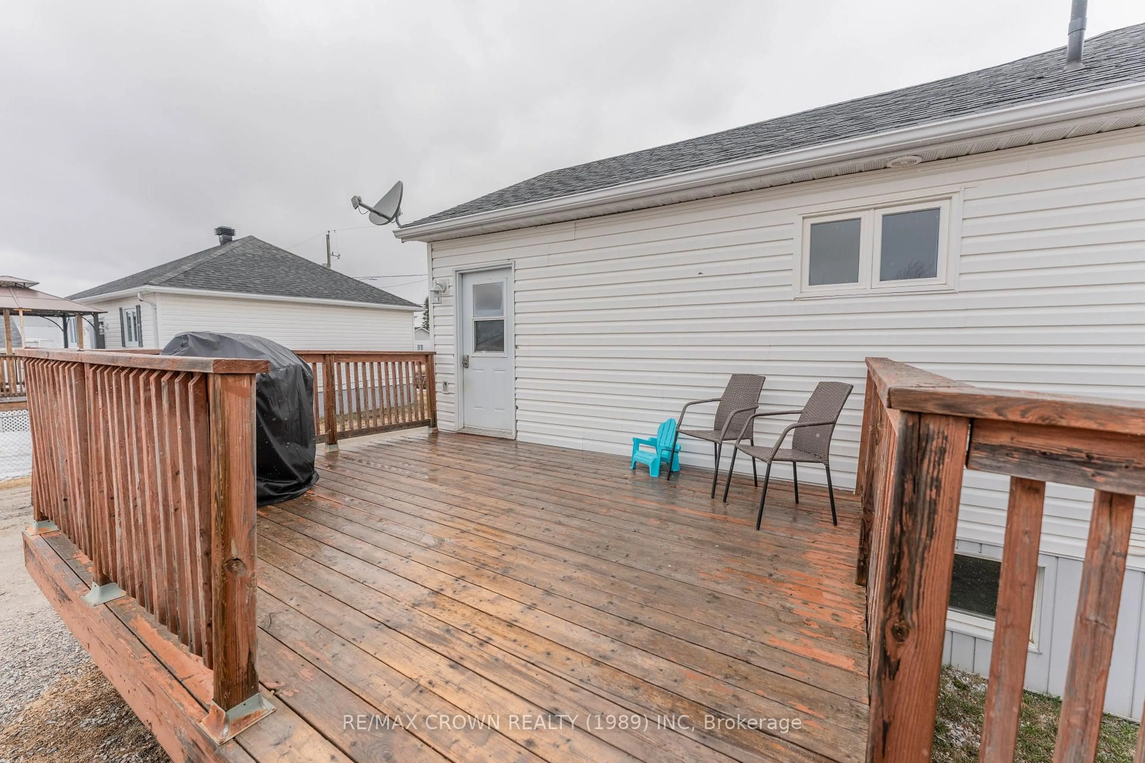 Patio, water/lake/river/ocean view for 43 De L'Etang Blvd, Kapuskasing Ontario P5N 2M6