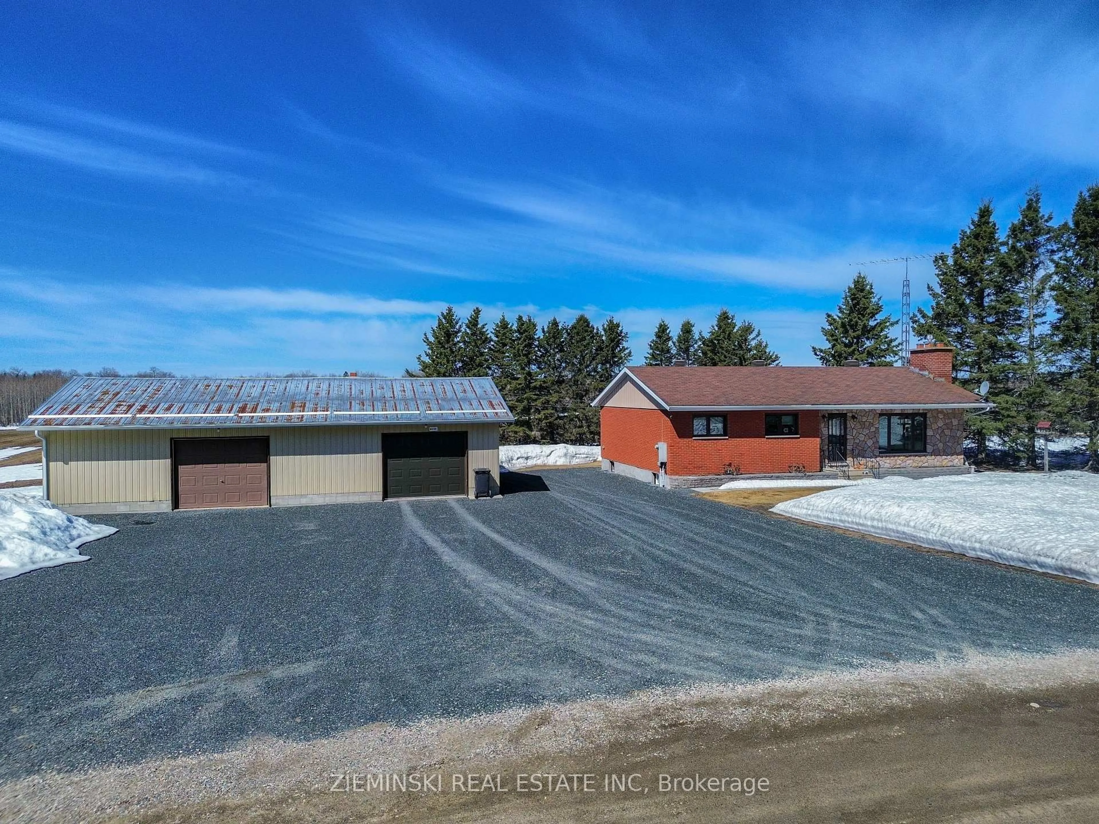 A pic from outside/outdoor area/front of a property/back of a property/a pic from drone, street for 1222 Majalahti Rd, Iroquois Falls Ontario P0K 1G0