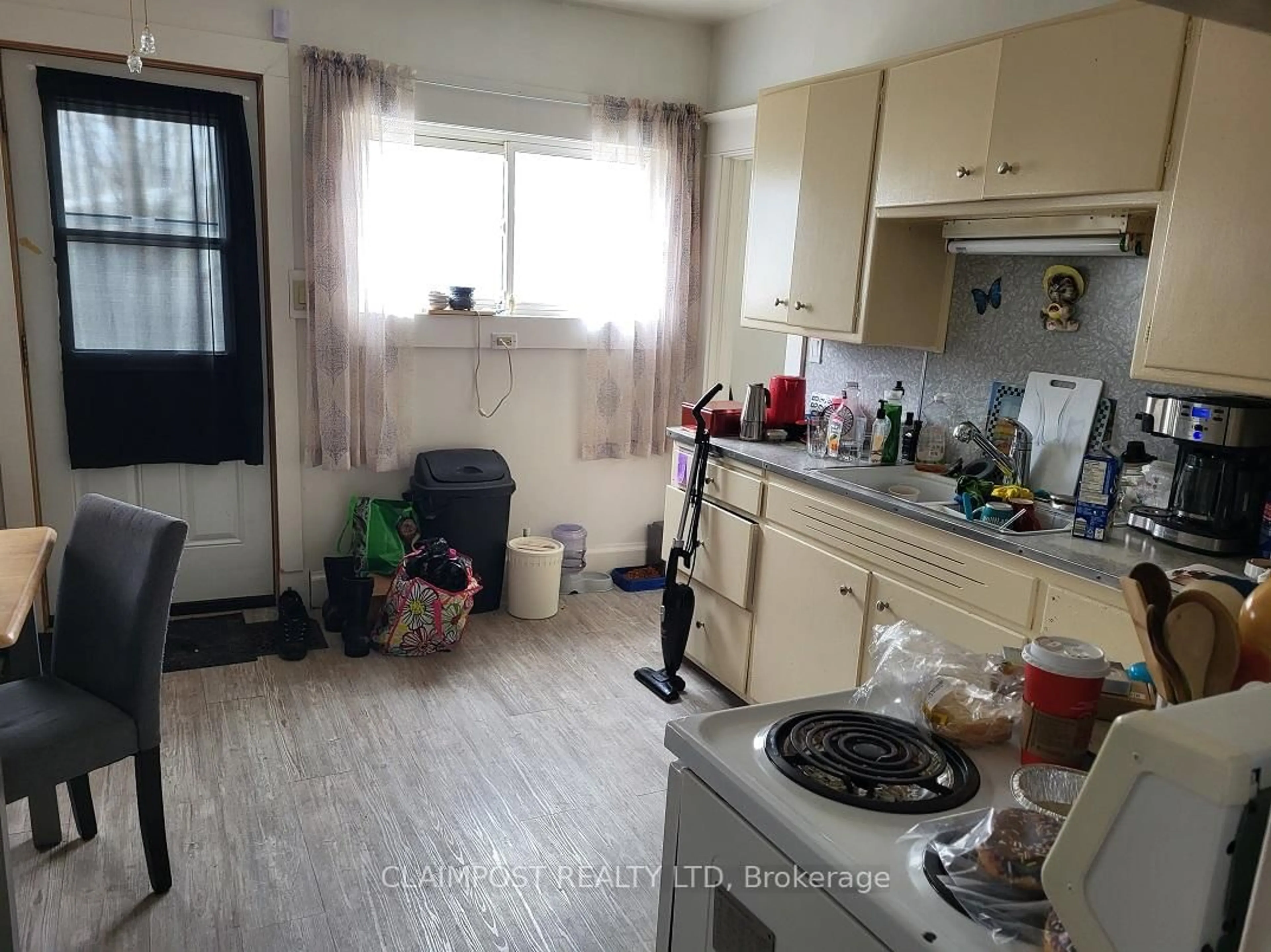 A pic of a room for 444 Pine St, Timmins Ontario P4N 2L6