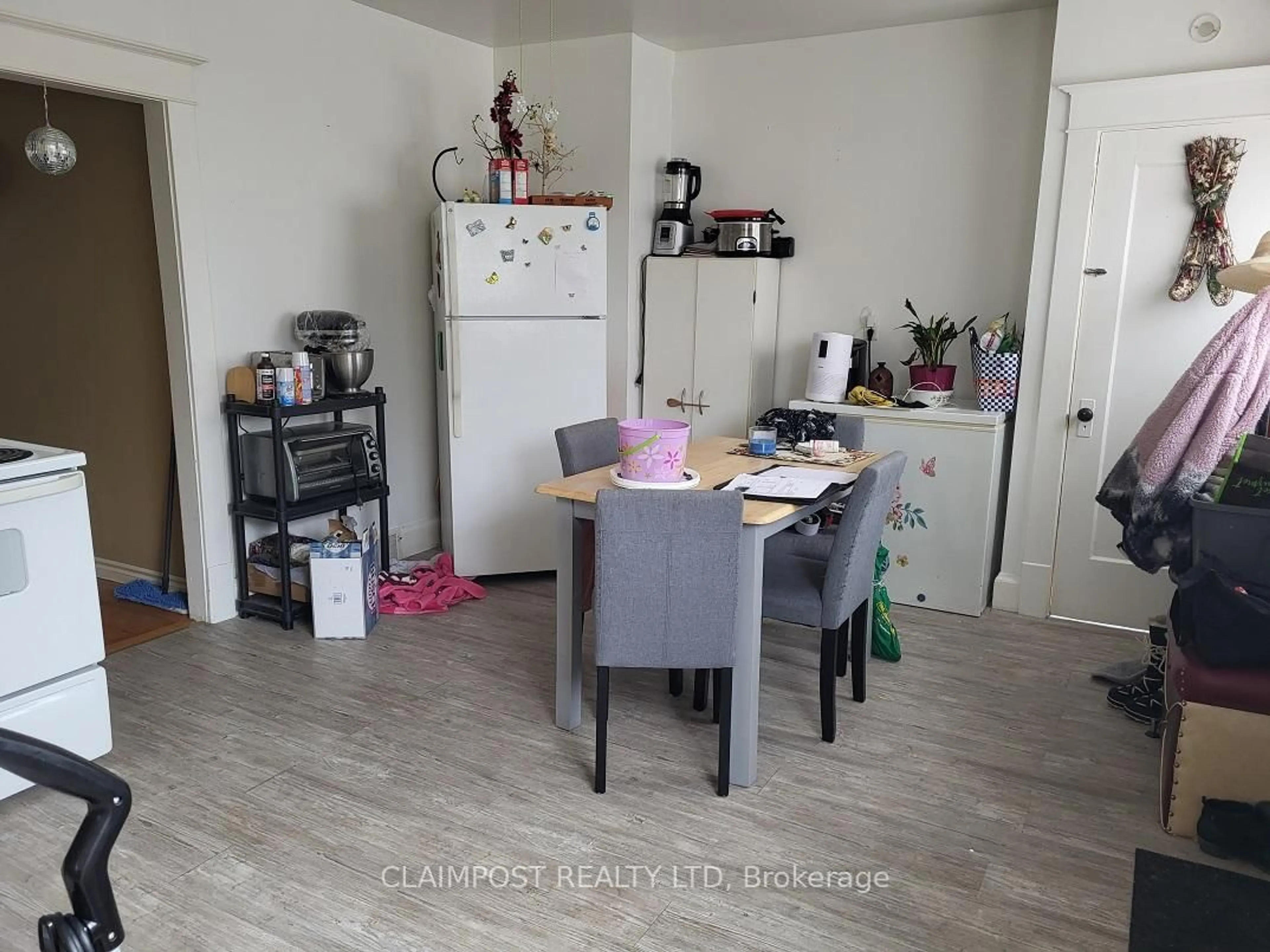 A pic of a room for 444 Pine St, Timmins Ontario P4N 2L6