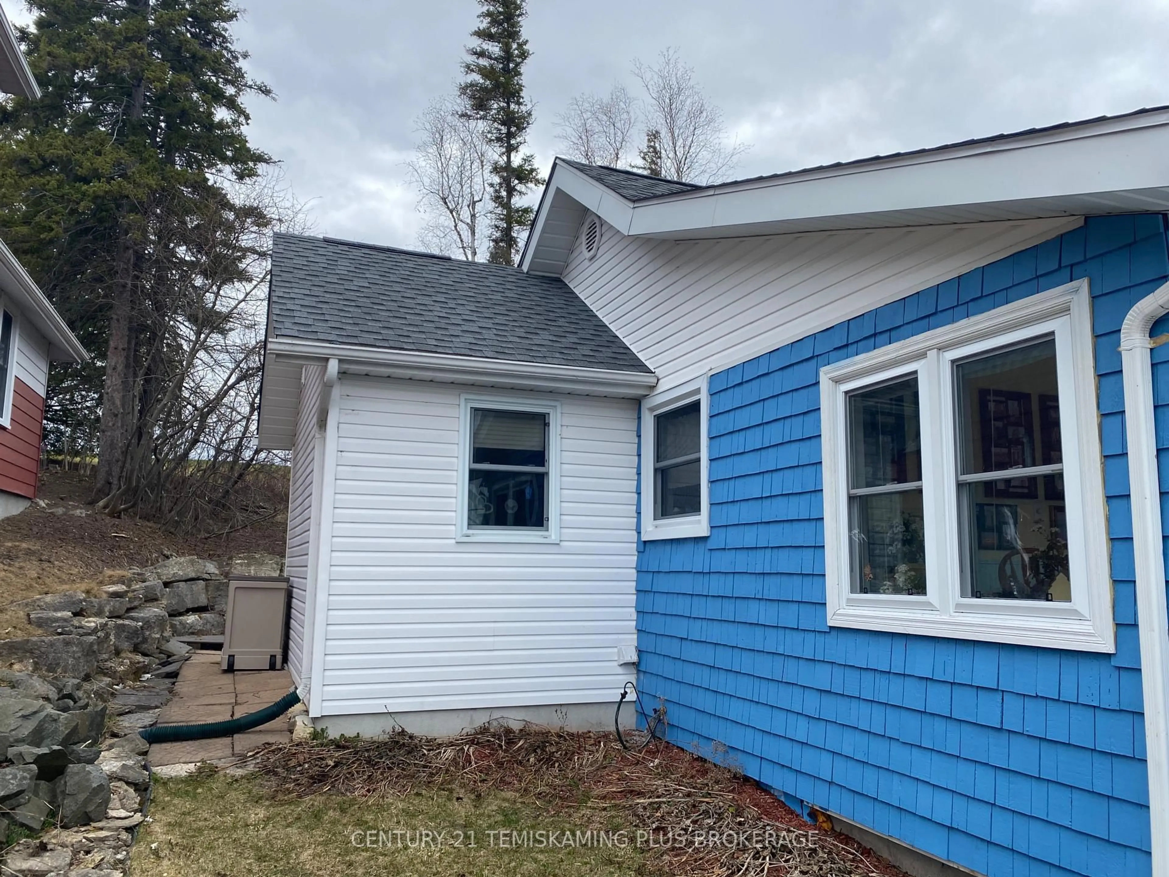 Home with vinyl exterior material, unknown for 754 Latchford St, Temiskaming Shores Ontario P0J 1K0