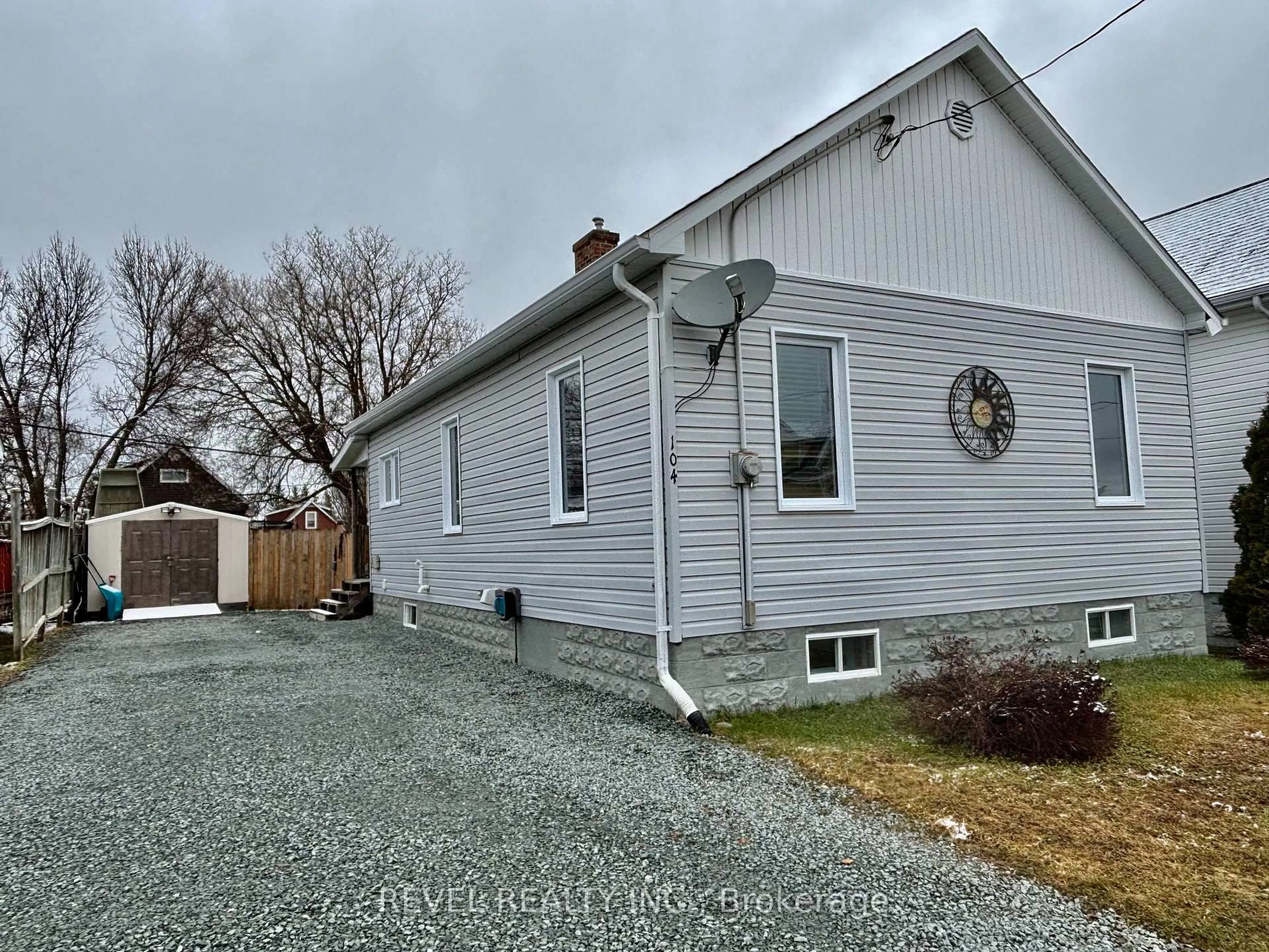 A pic from outside/outdoor area/front of a property/back of a property/a pic from drone, street for 104 Cecil Ave, Timmins Ontario P0N 1H0