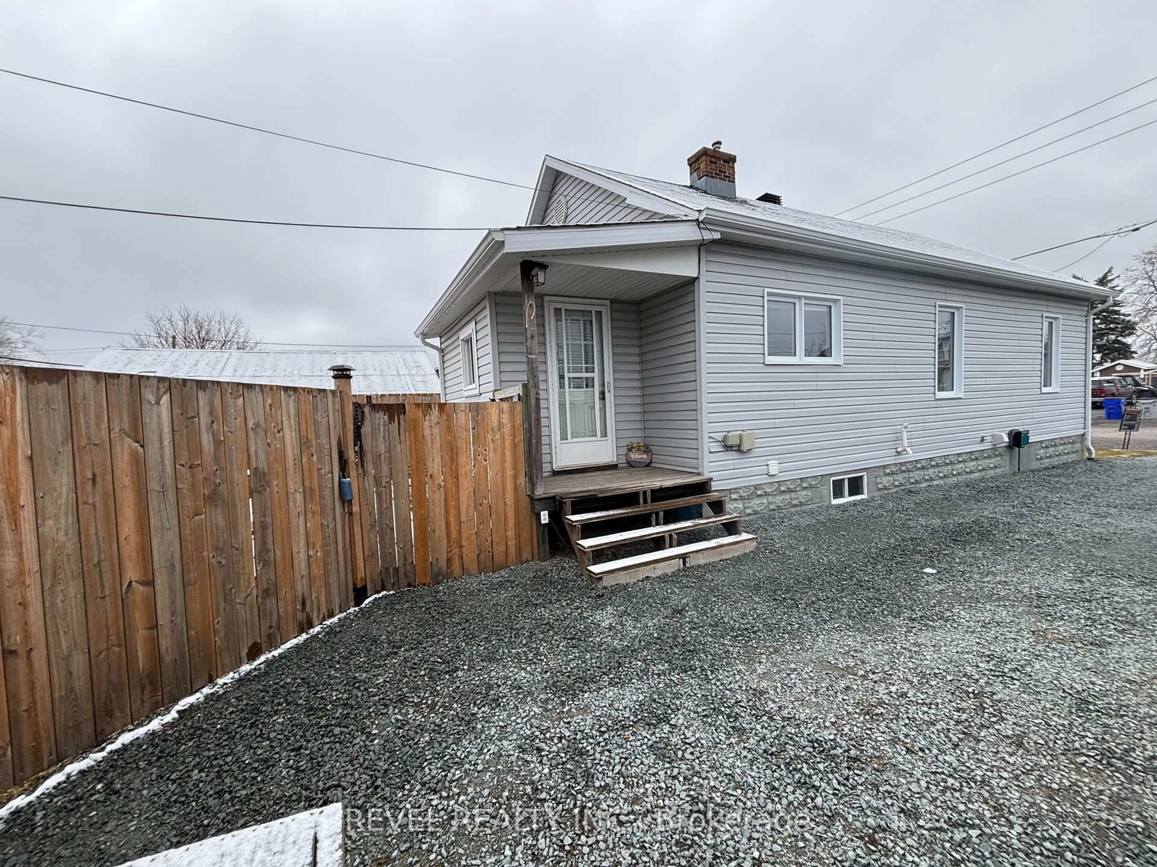 A pic from outside/outdoor area/front of a property/back of a property/a pic from drone, street for 104 Cecil Ave, Timmins Ontario P0N 1H0