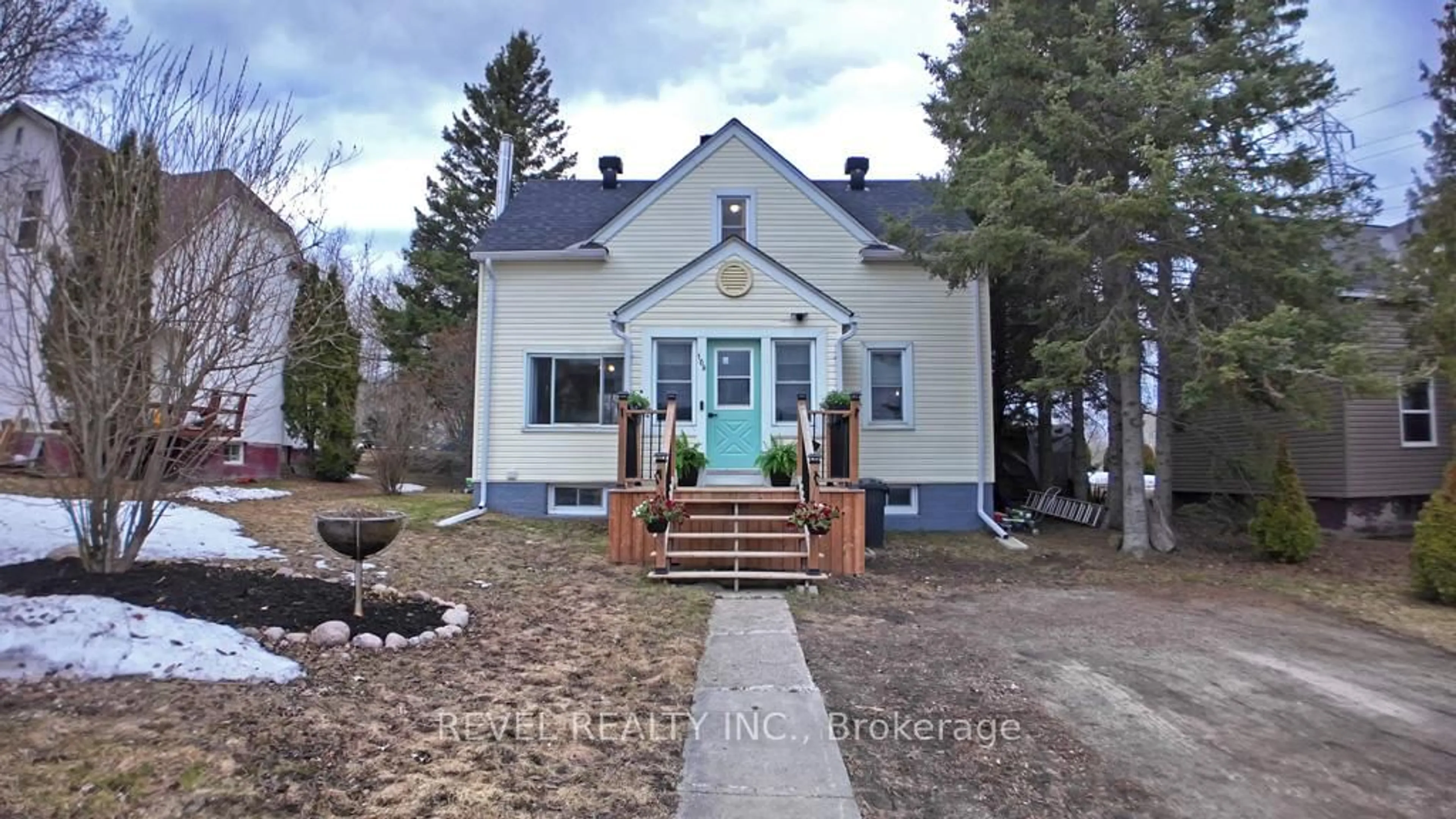 Unknown for 106 Devonshire Ave, Iroquois Falls Ontario P0K 1E0