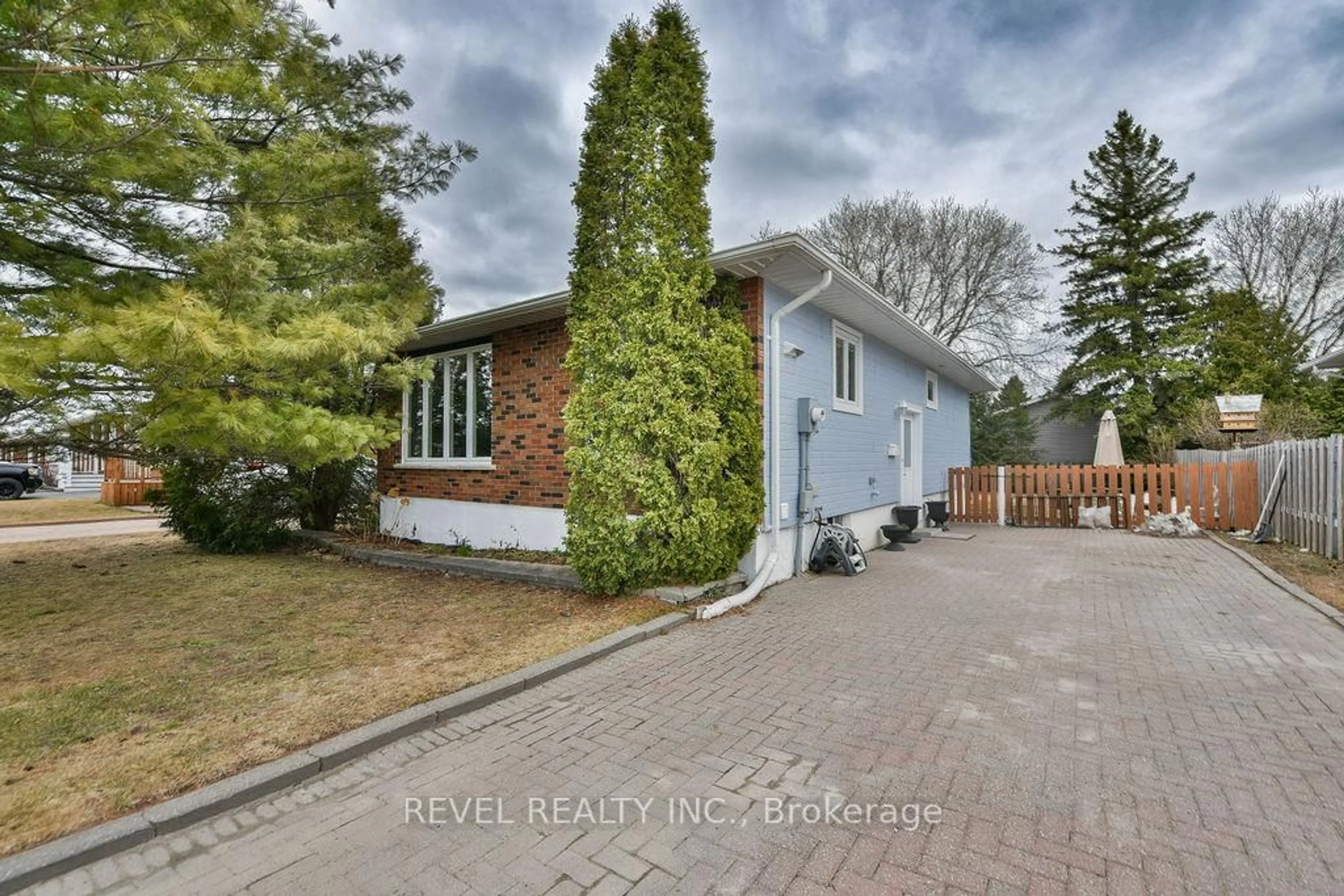 Home with brick exterior material, street for 100 Brock Ave, Timmins Ontario P4N 7P1