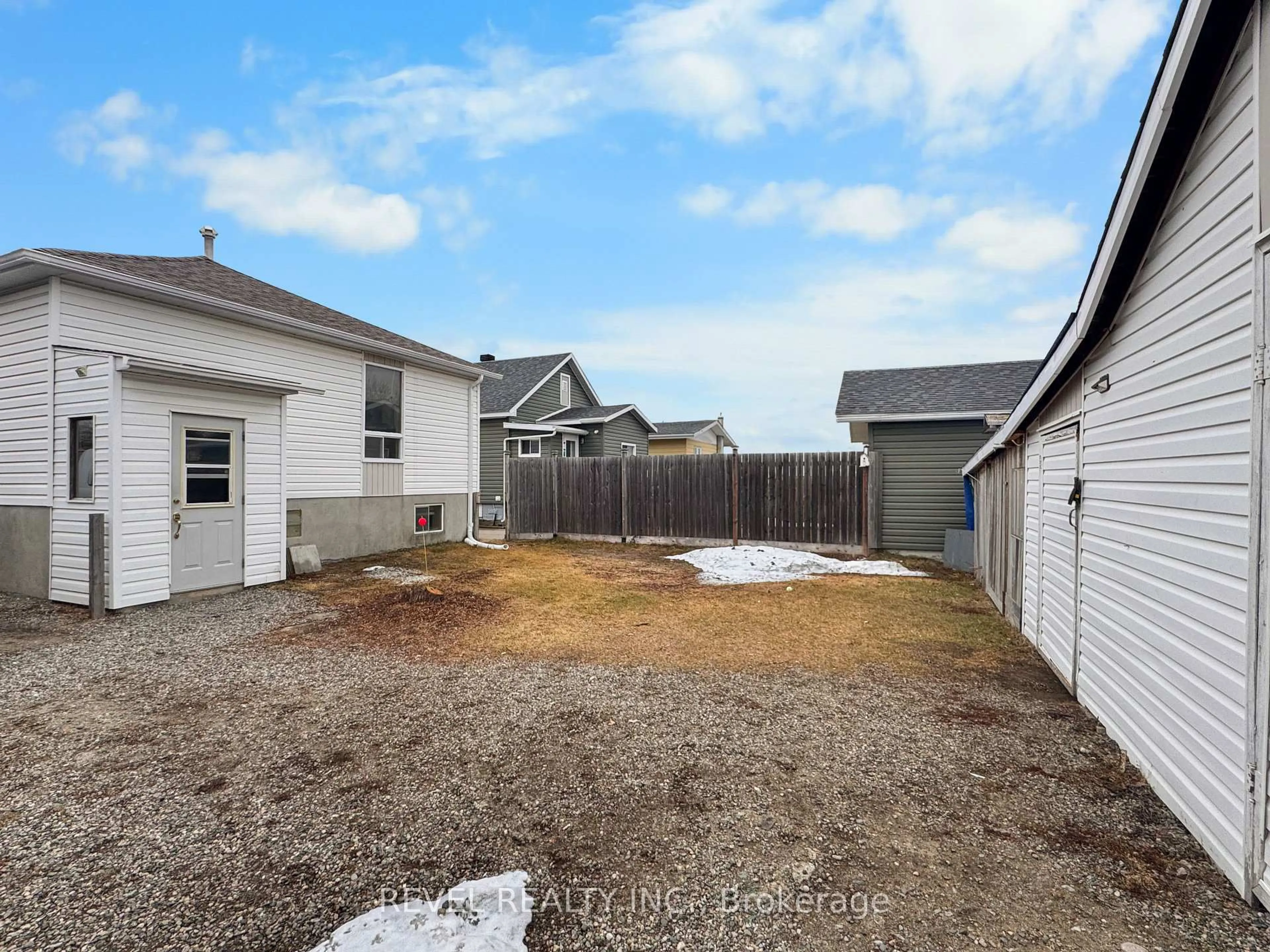 Unknown for 216 Bannerman Ave, Timmins Ontario P4N 2Y9