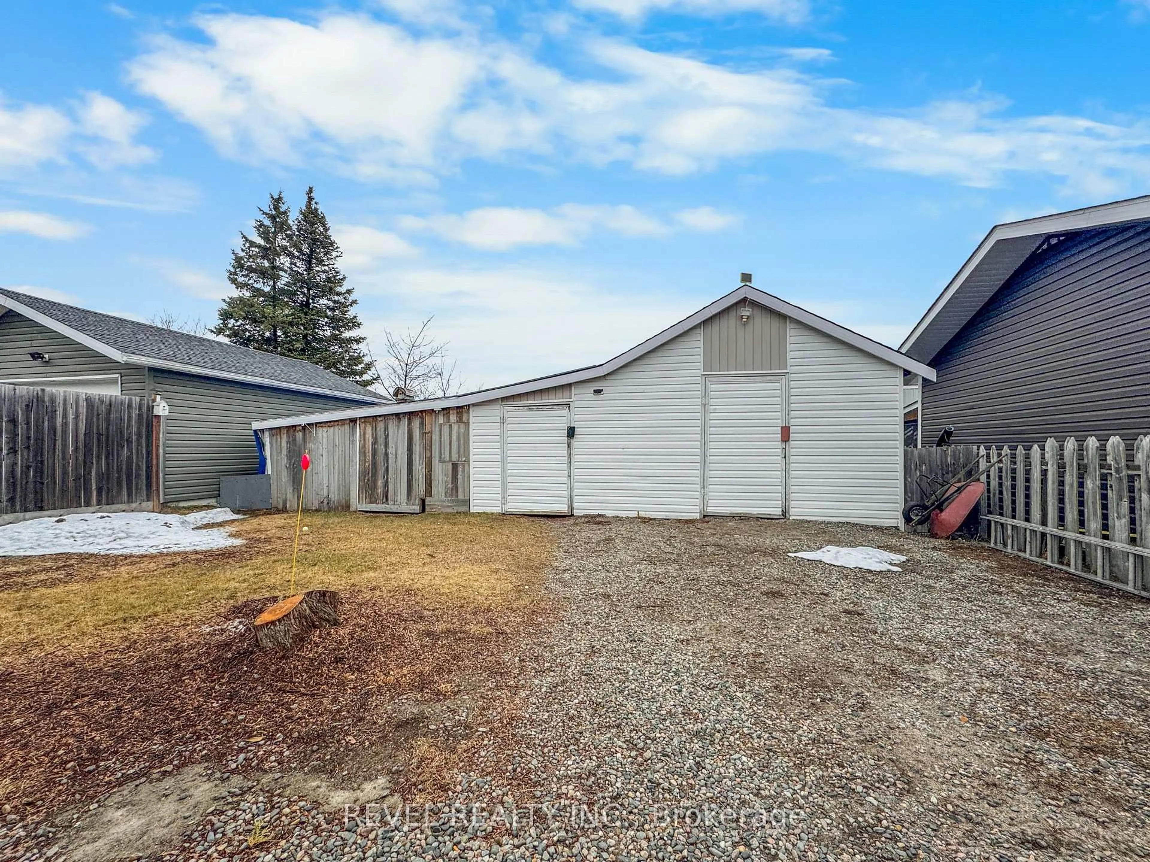 Unknown for 216 Bannerman Ave, Timmins Ontario P4N 2Y9