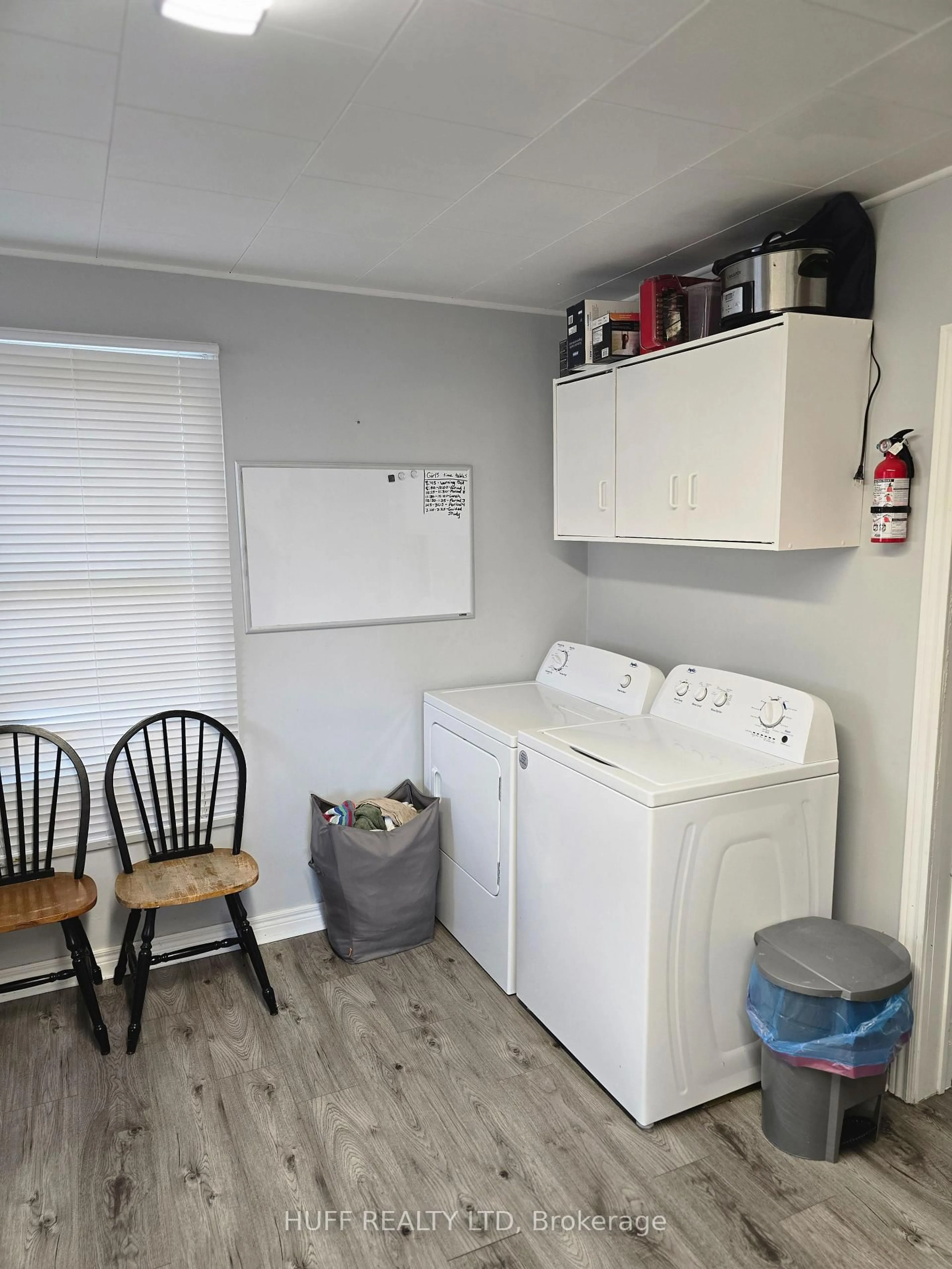 Laundry room for 43 Fourth St, Englehart Ontario P0J 1H0