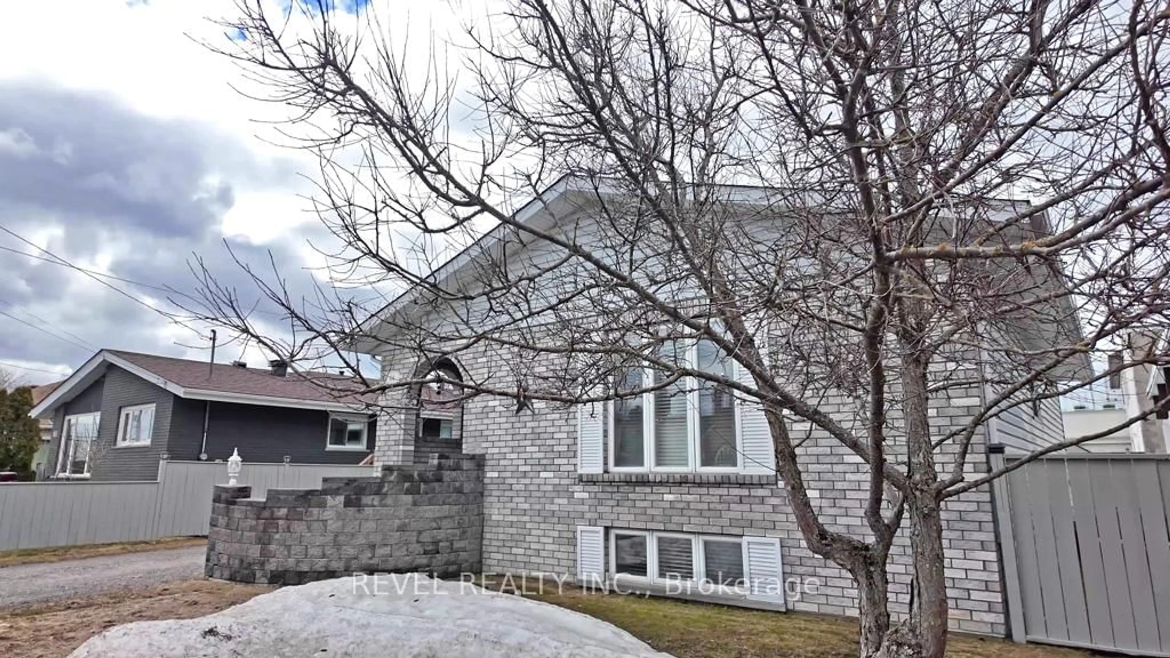 Home with brick exterior material, street for 101 Bloor Ave, Timmins Ontario P0N 1H0