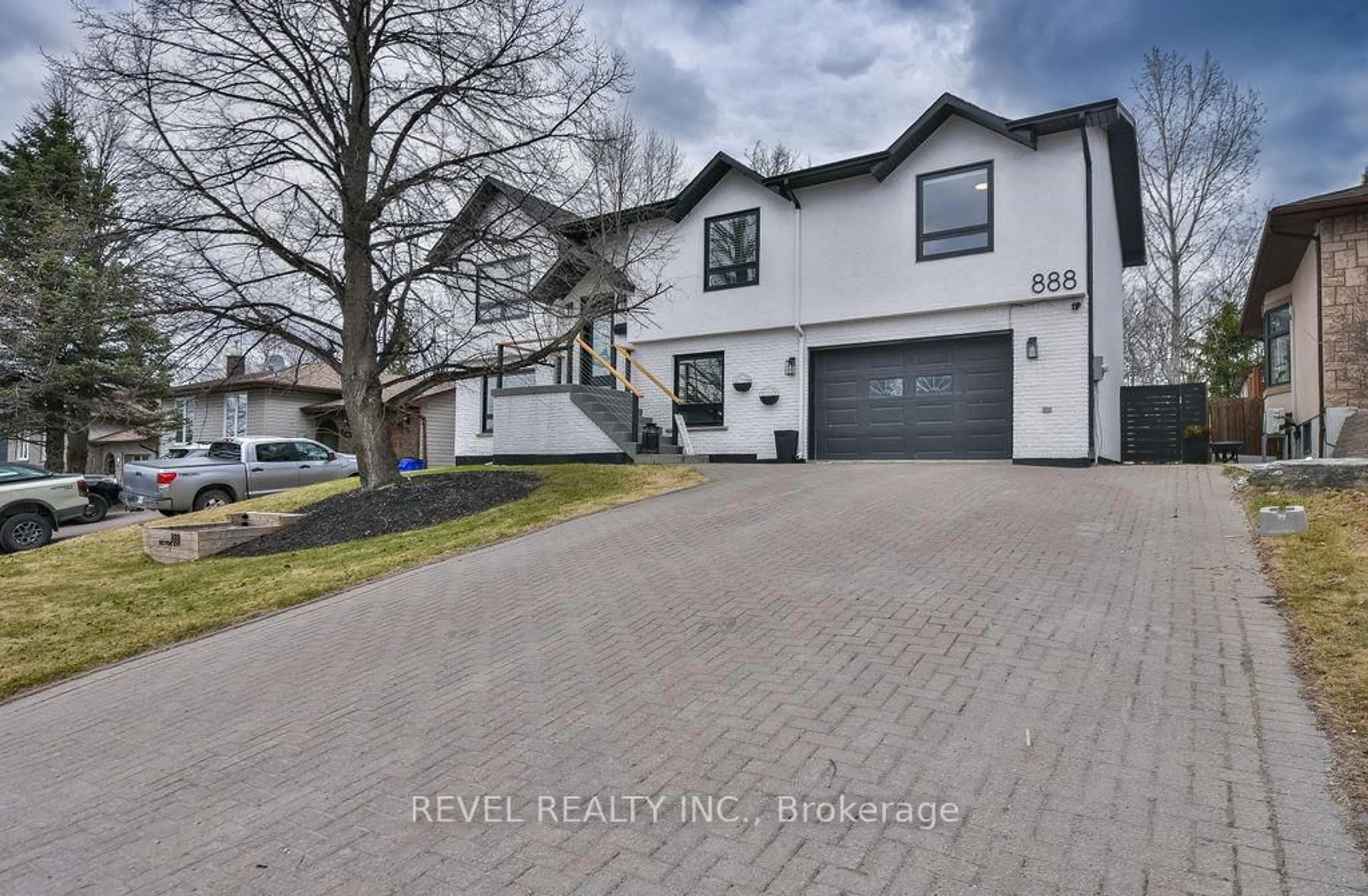 Unknown for 888 Reg Pope Blvd, Timmins Ontario P4N 8K8
