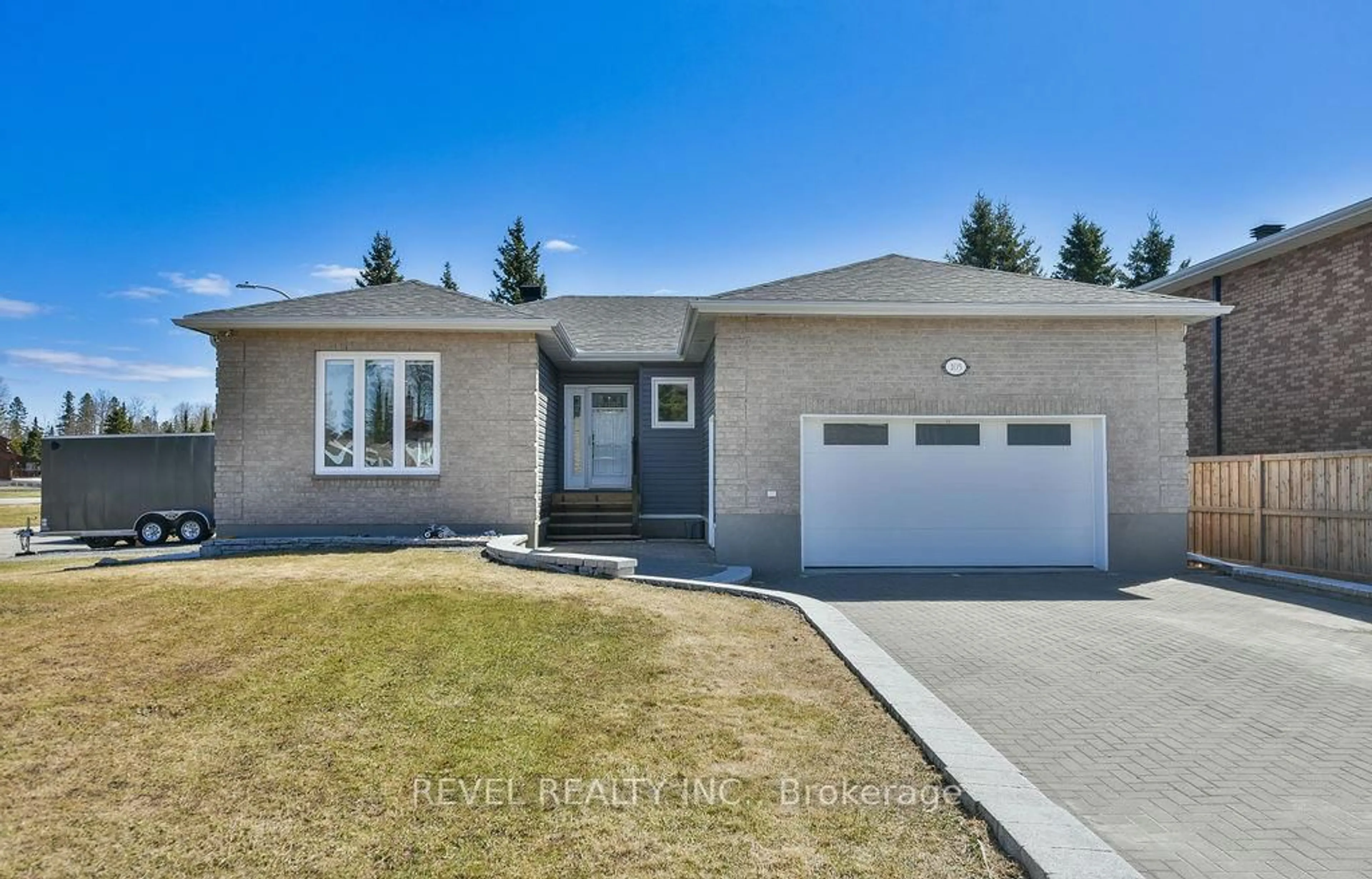 Home with vinyl exterior material, street for 105 Spillenaar St, Timmins Ontario P0N 1K0