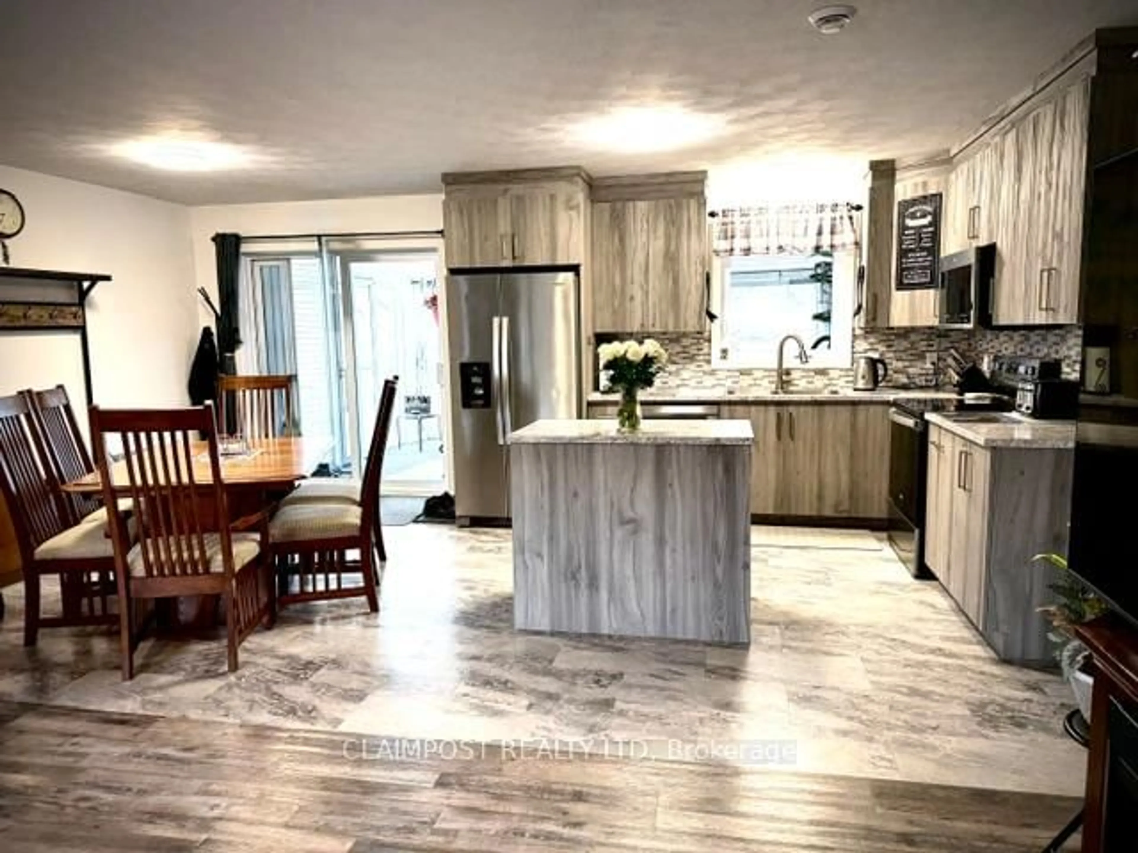 Open concept kitchen, unknown for 2795 Kamiskotia Rd, Timmins Ontario P4R 0C8