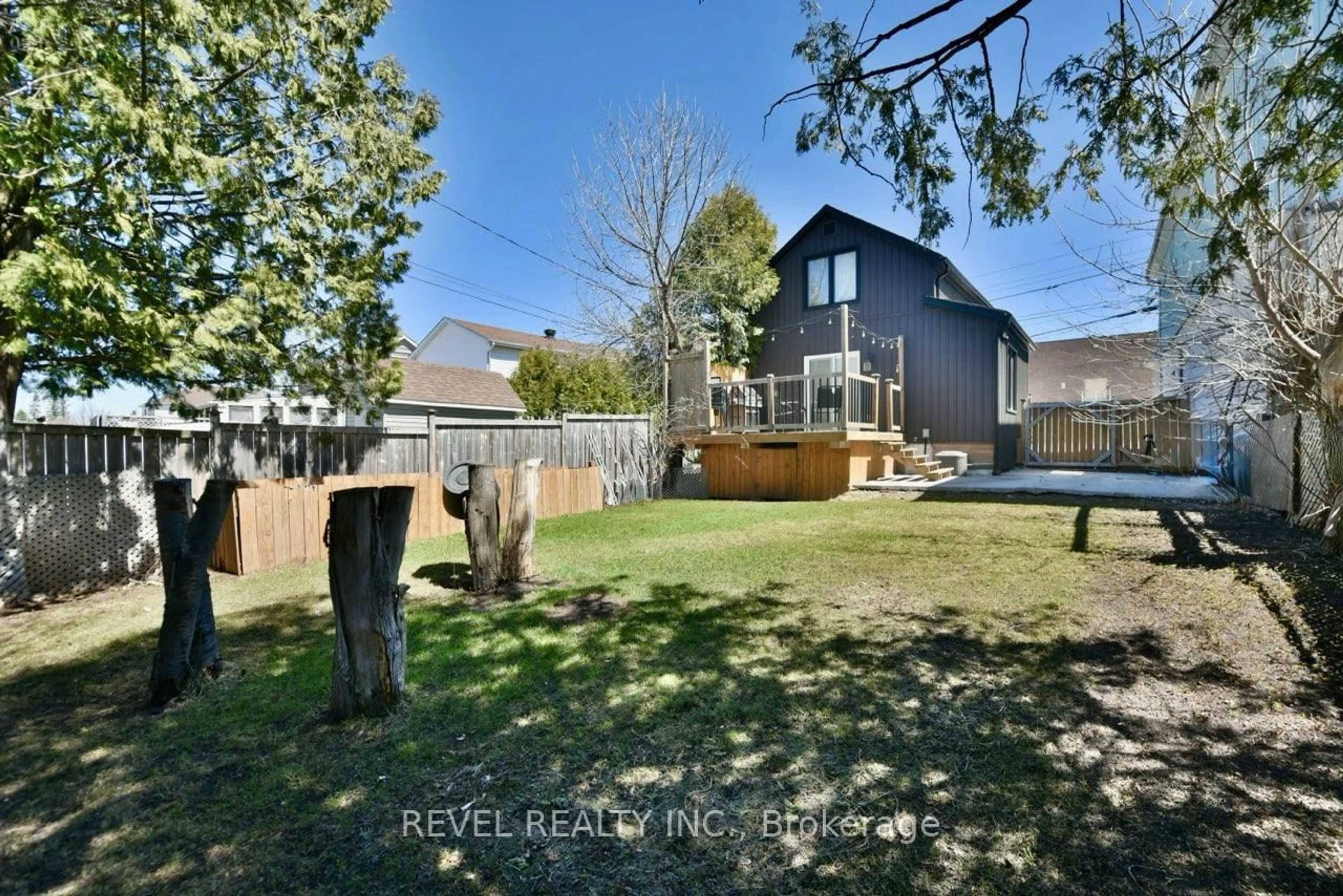 A pic from outside/outdoor area/front of a property/back of a property/a pic from drone, street for 49 Rea St, Timmins Ontario P4N 4Z5