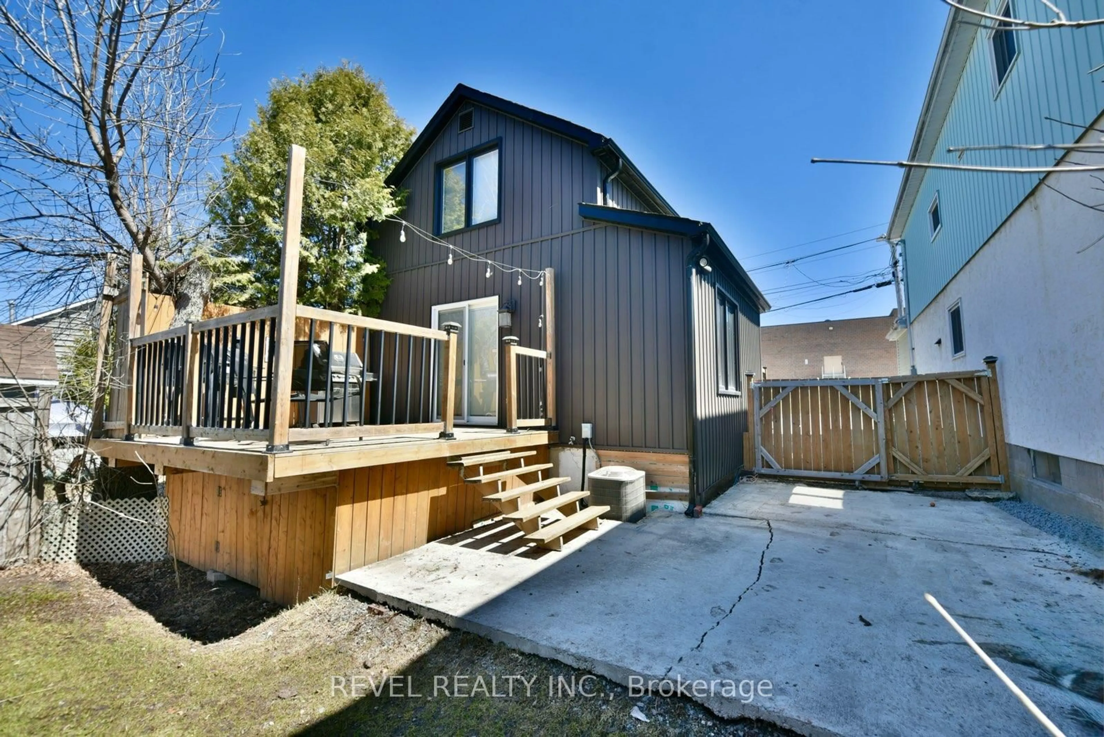 A pic from outside/outdoor area/front of a property/back of a property/a pic from drone, street for 49 Rea St, Timmins Ontario P4N 4Z5