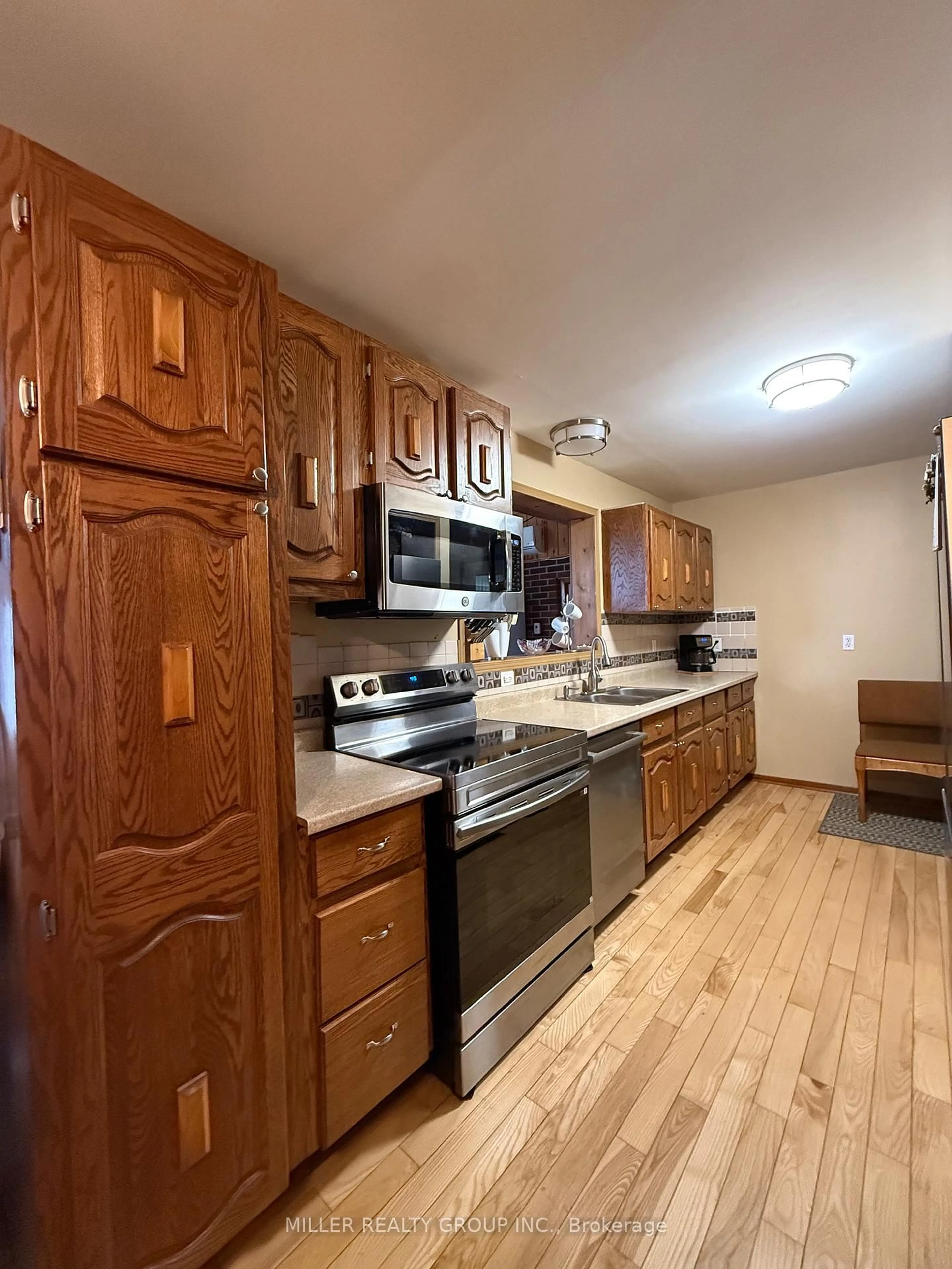 Standard kitchen, unknown for 37 Tenth Ave, Englehart Ontario P0J 1H0