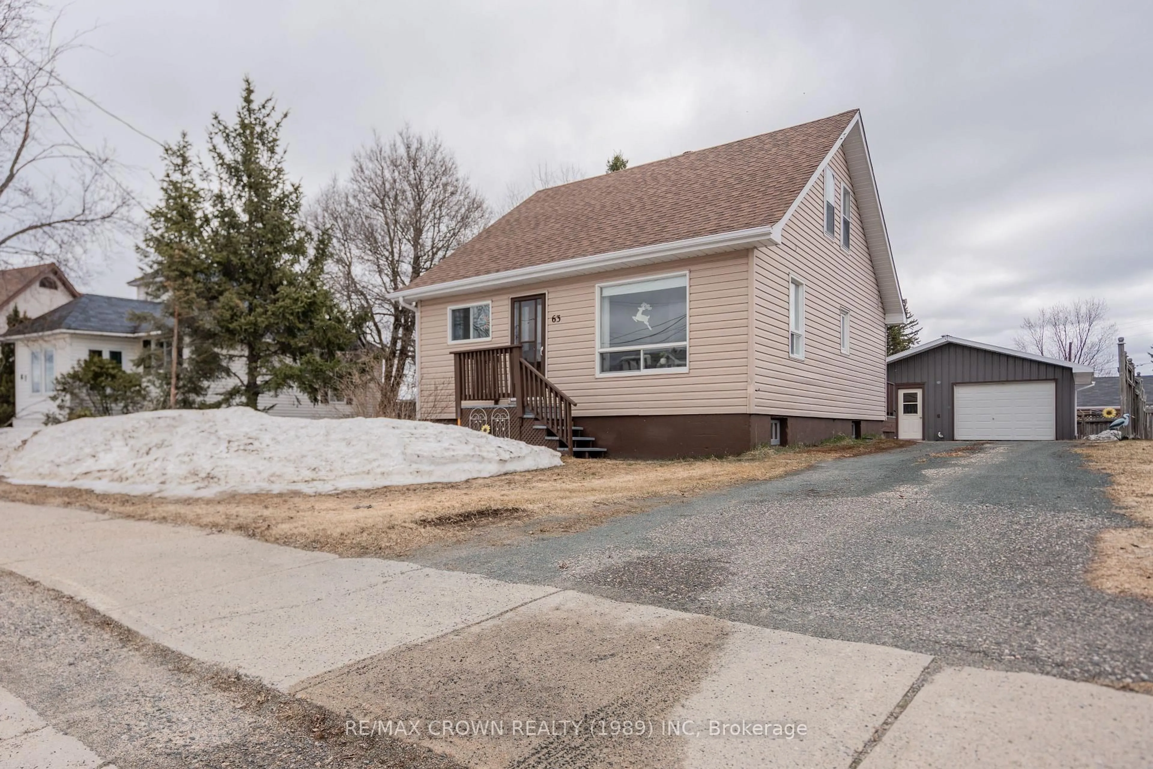 Unknown for 63 Fifth St, Smooth Rock Falls Ontario P0L 2B0