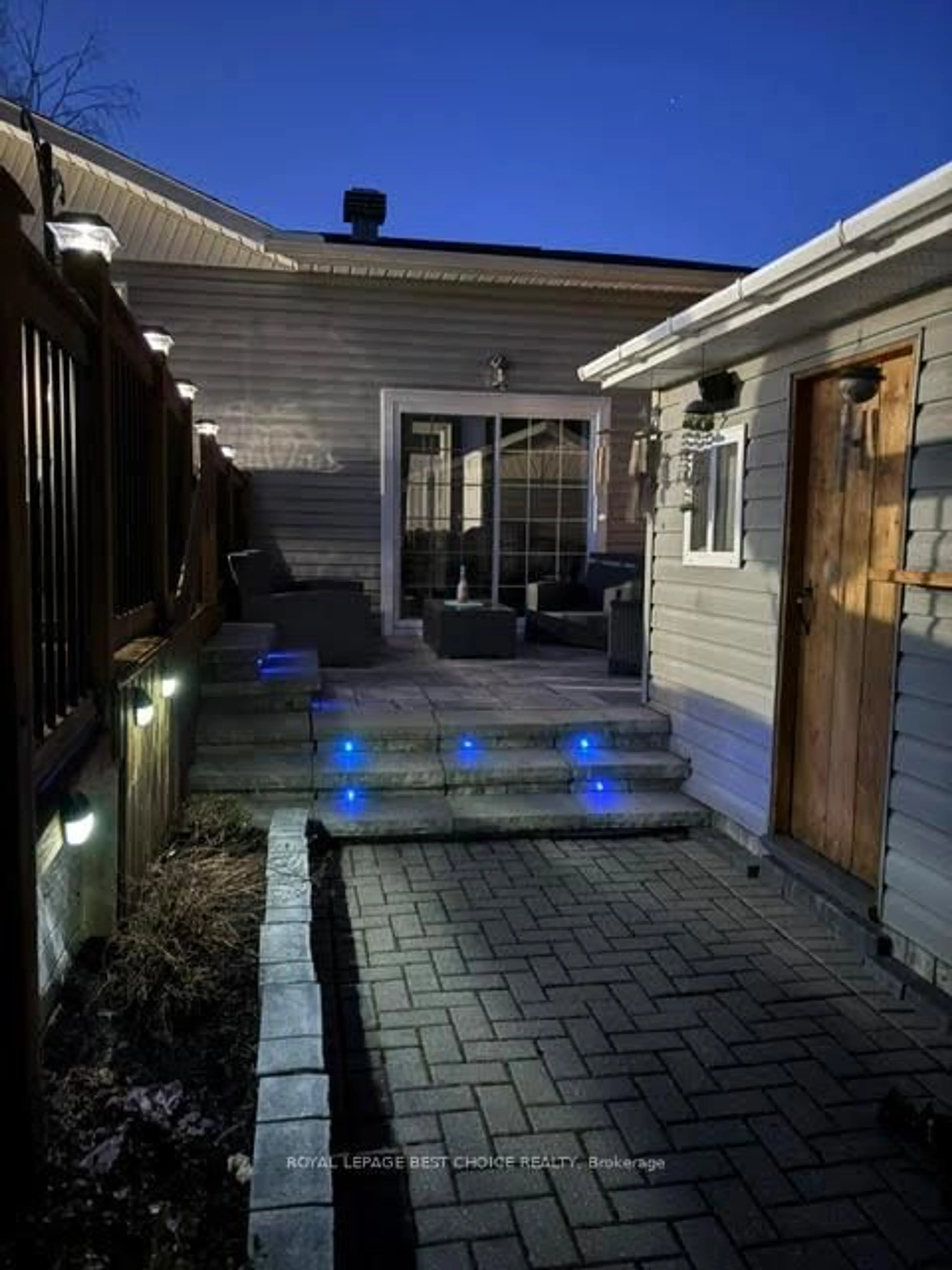 Patio, street for 246 Pine St, Temiskaming Shores Ontario P0J 1P0