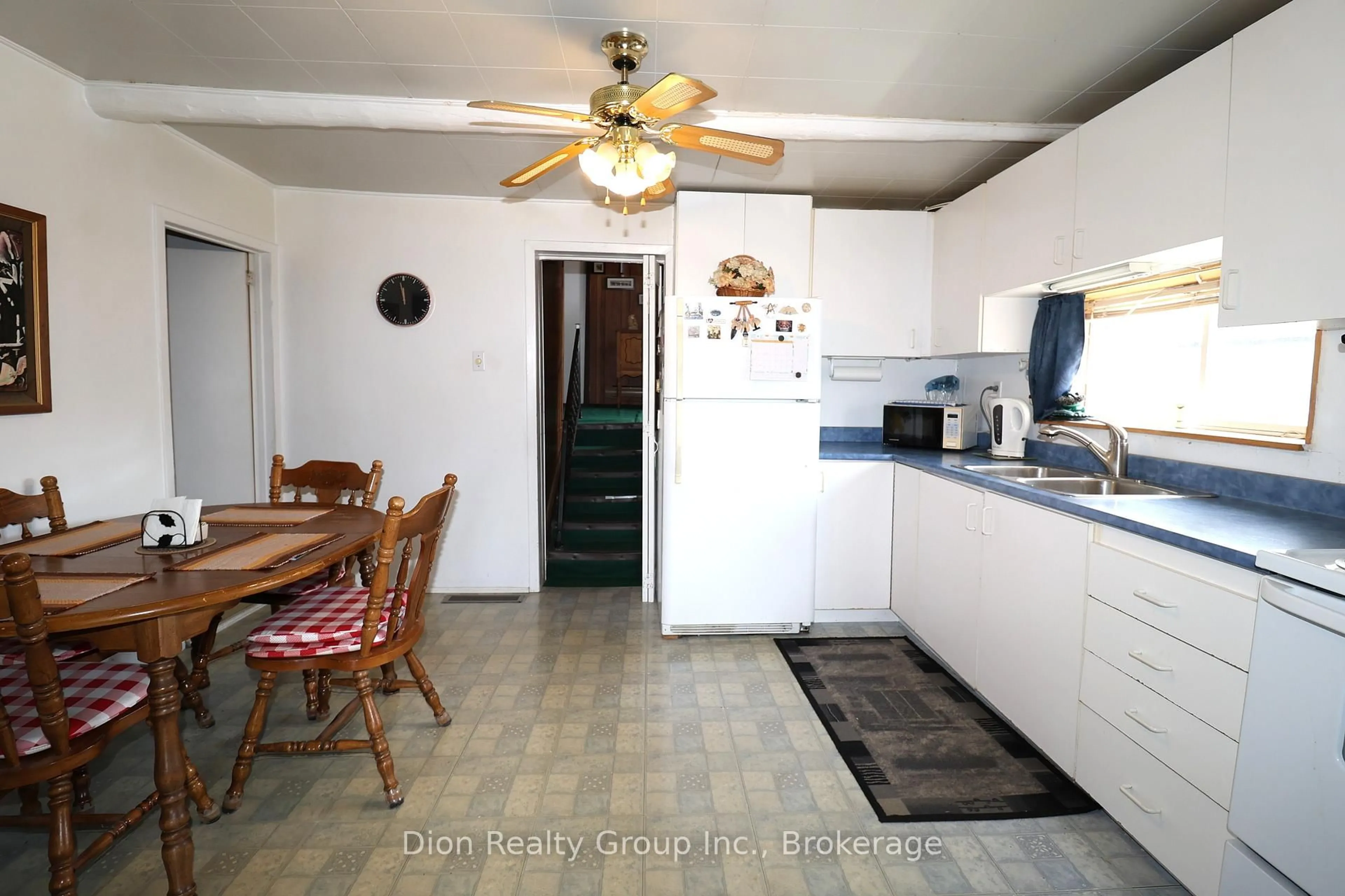 Standard kitchen, unknown for 18 Day Ave, Kirkland Lake Ontario P2N 1K4