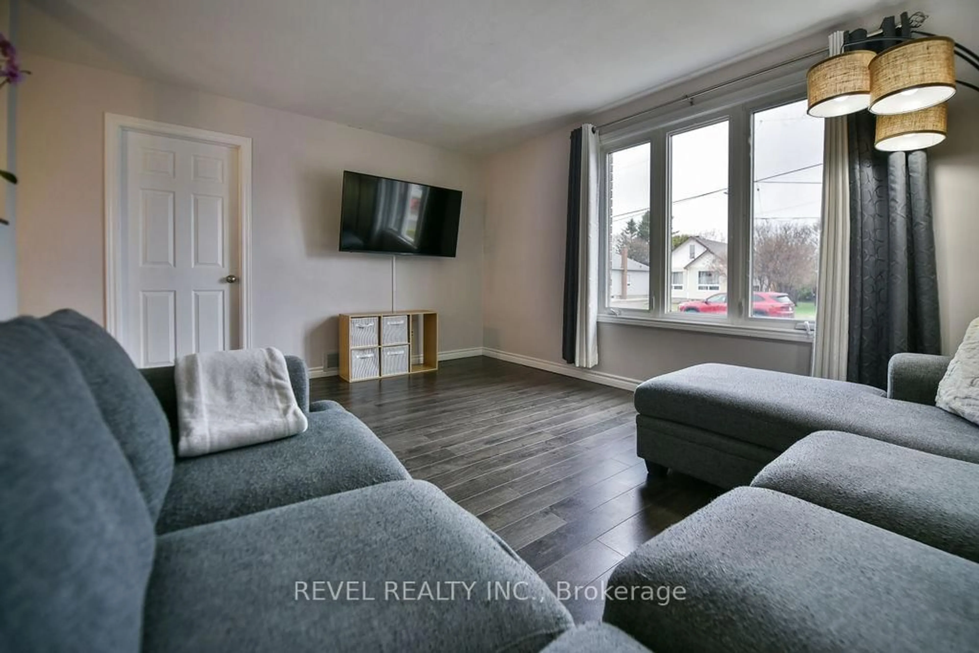 Living room with furniture, unknown for 209 Sutherland St, Timmins Ontario P0N 1C0
