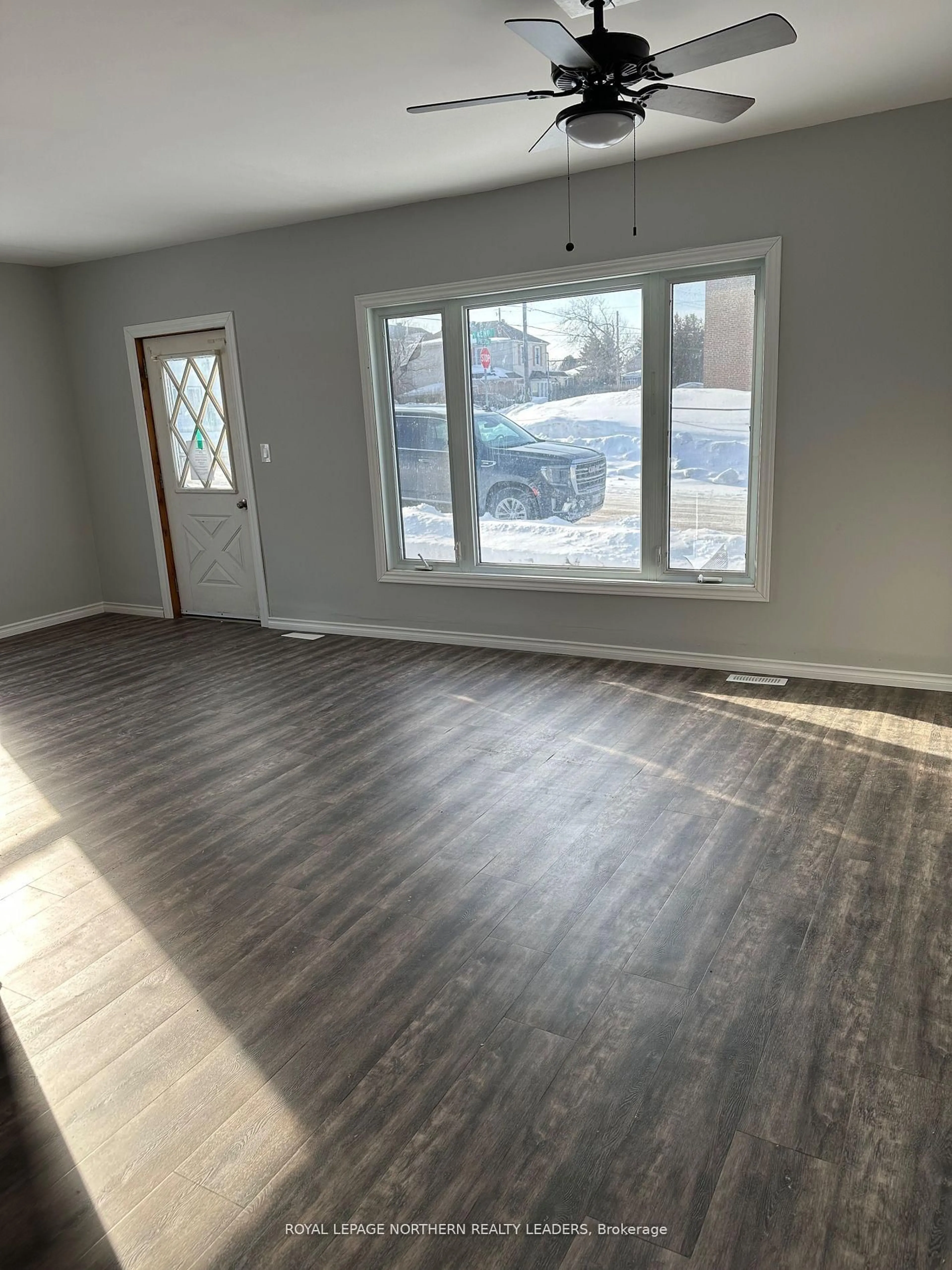 A pic of a room for 142 Kent Ave, Timmins Ontario P4N 3C1