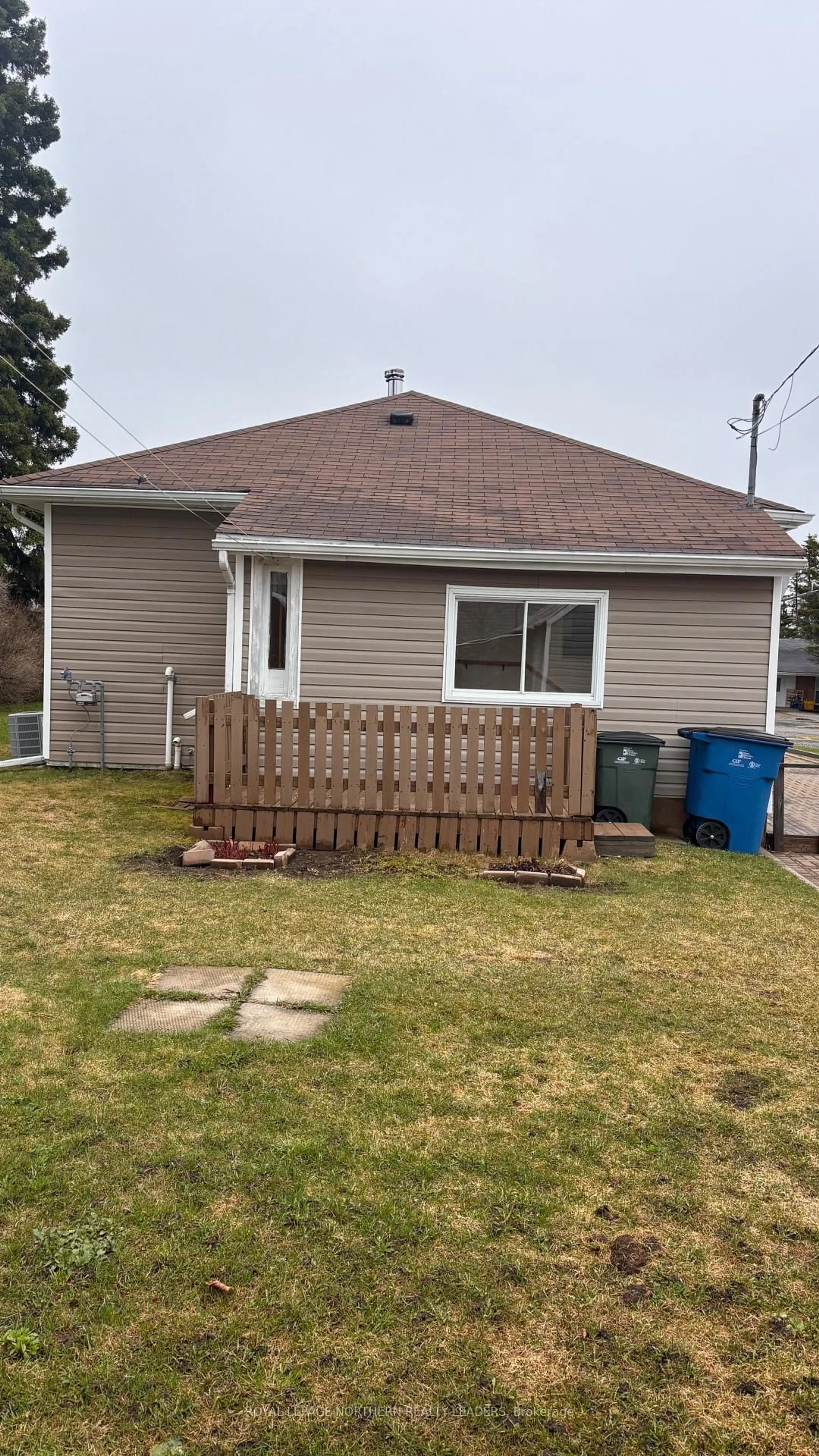 Unknown for 299 Third Ave, Cochrane Ontario P0L 1C0