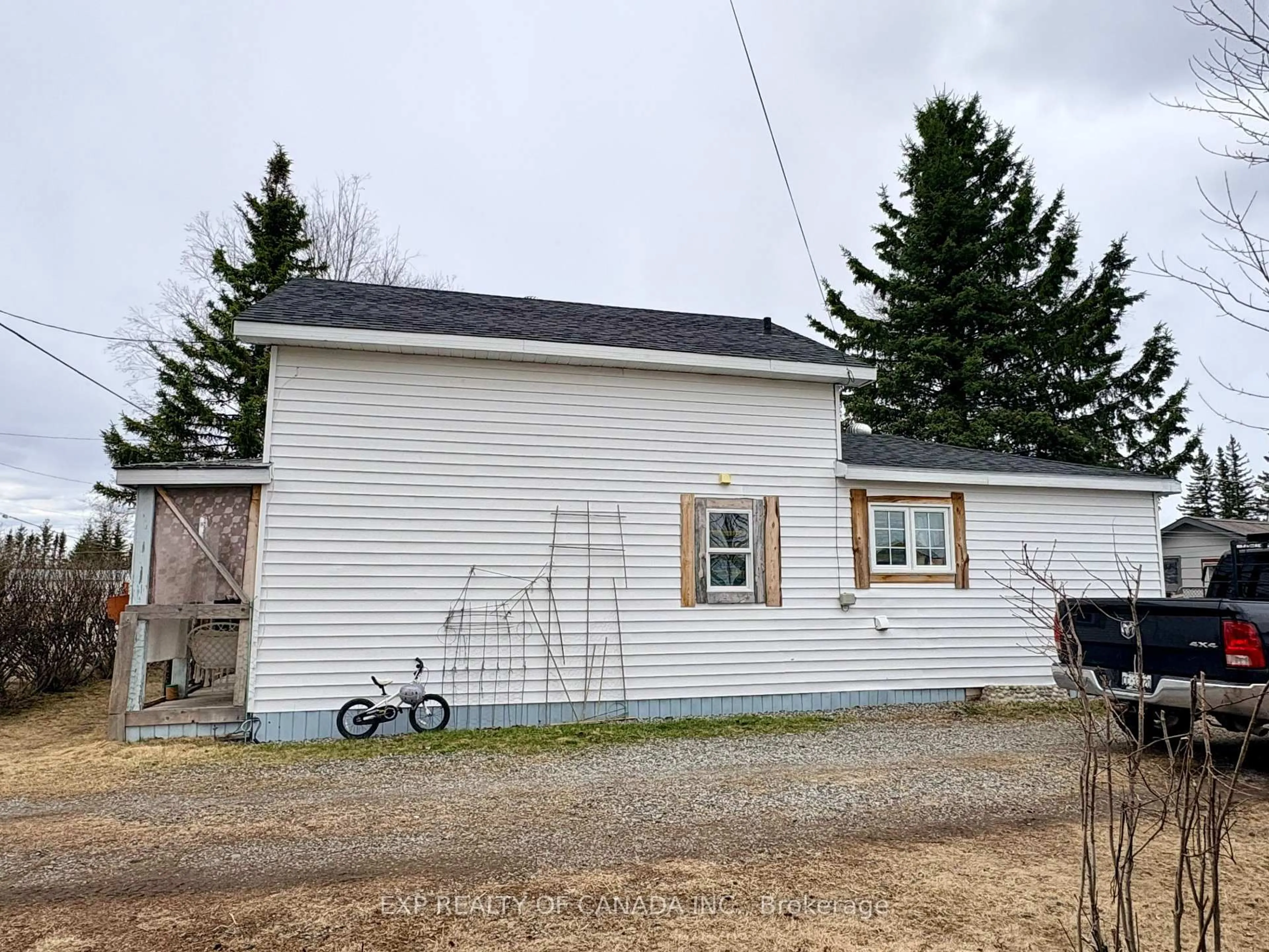Shed for 633 Gleason Ave, Black River-Matheson Ontario P0K 1C0