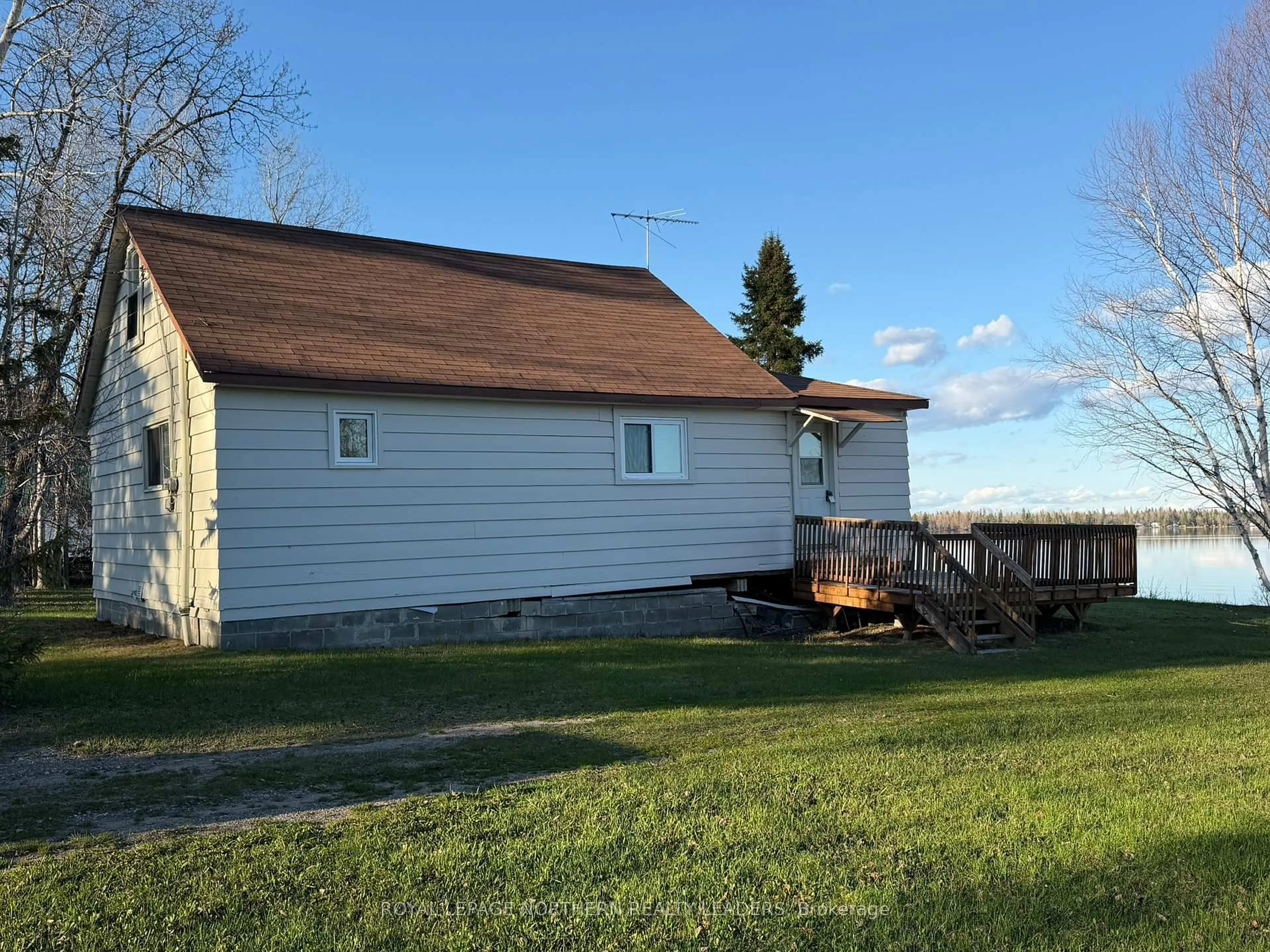 Shed for 633 Leclair Ave, Timmins Ontario P4R 0C1