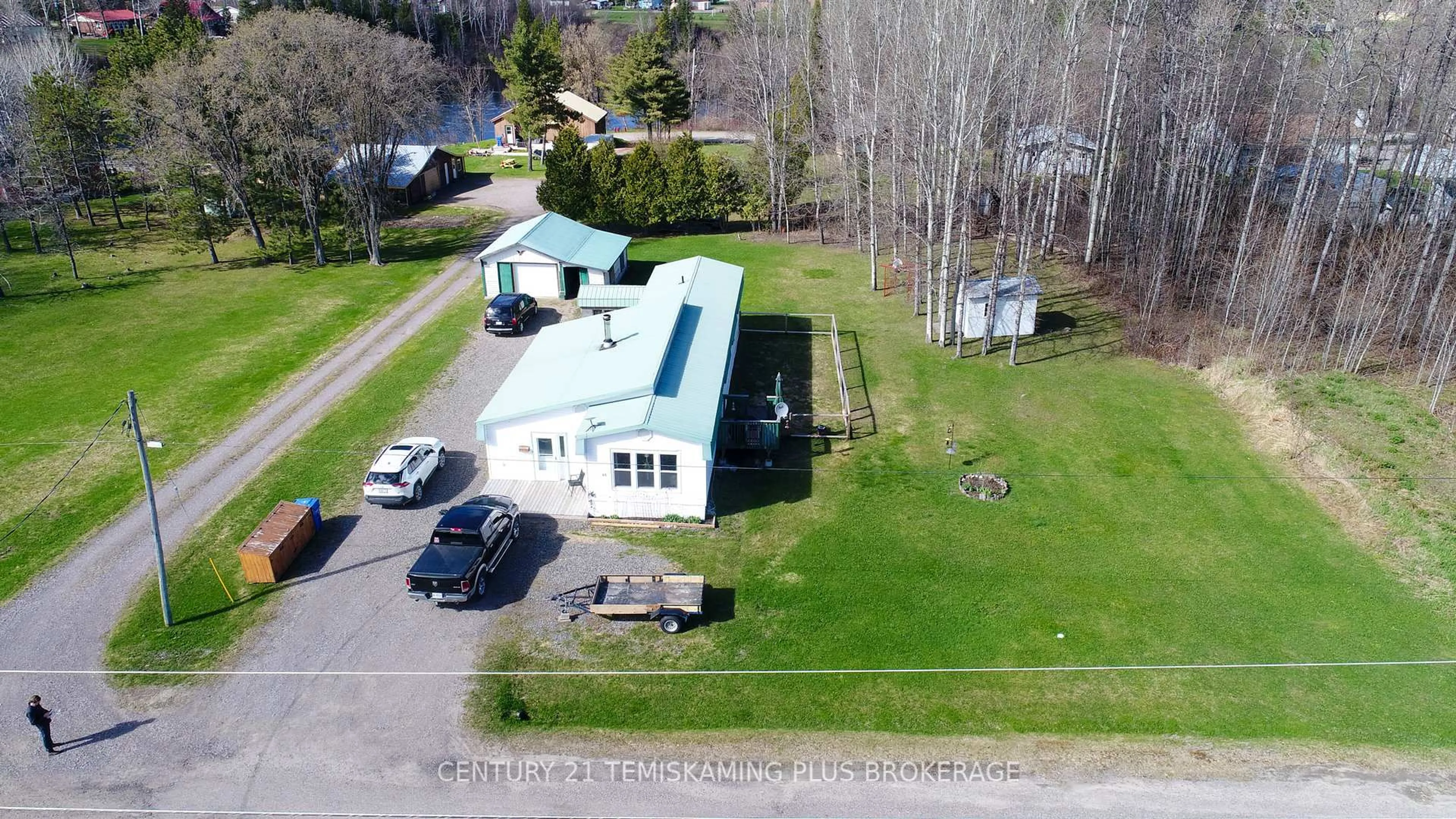A pic from outside/outdoor area/front of a property/back of a property/a pic from drone, building for 46 Fifth St, Timiskaming Ontario P0J 1G0