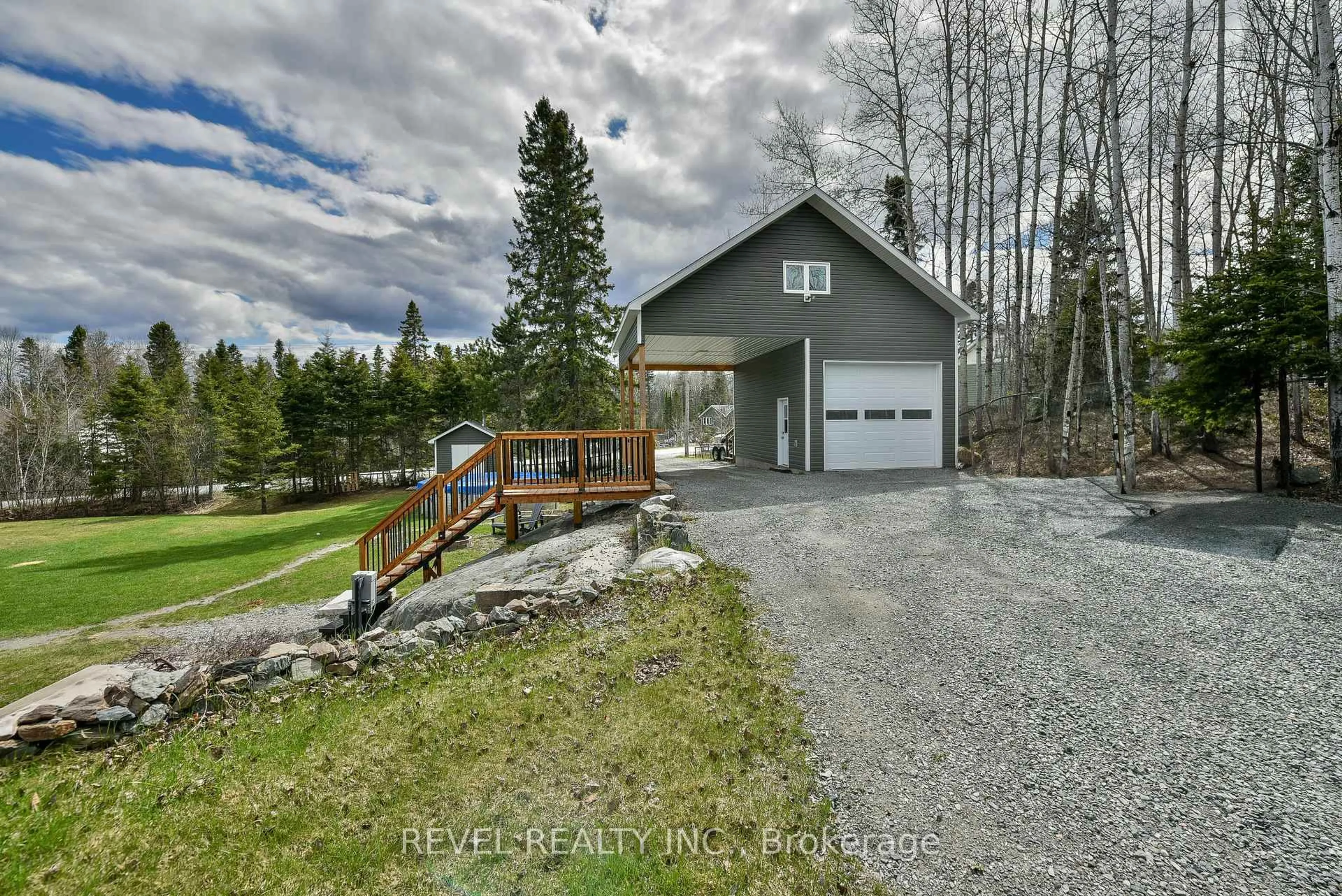 A pic from outside/outdoor area/front of a property/back of a property/a pic from drone, unknown for 1570 Gold Mine Rd, Timmins Ontario P4N 7C2