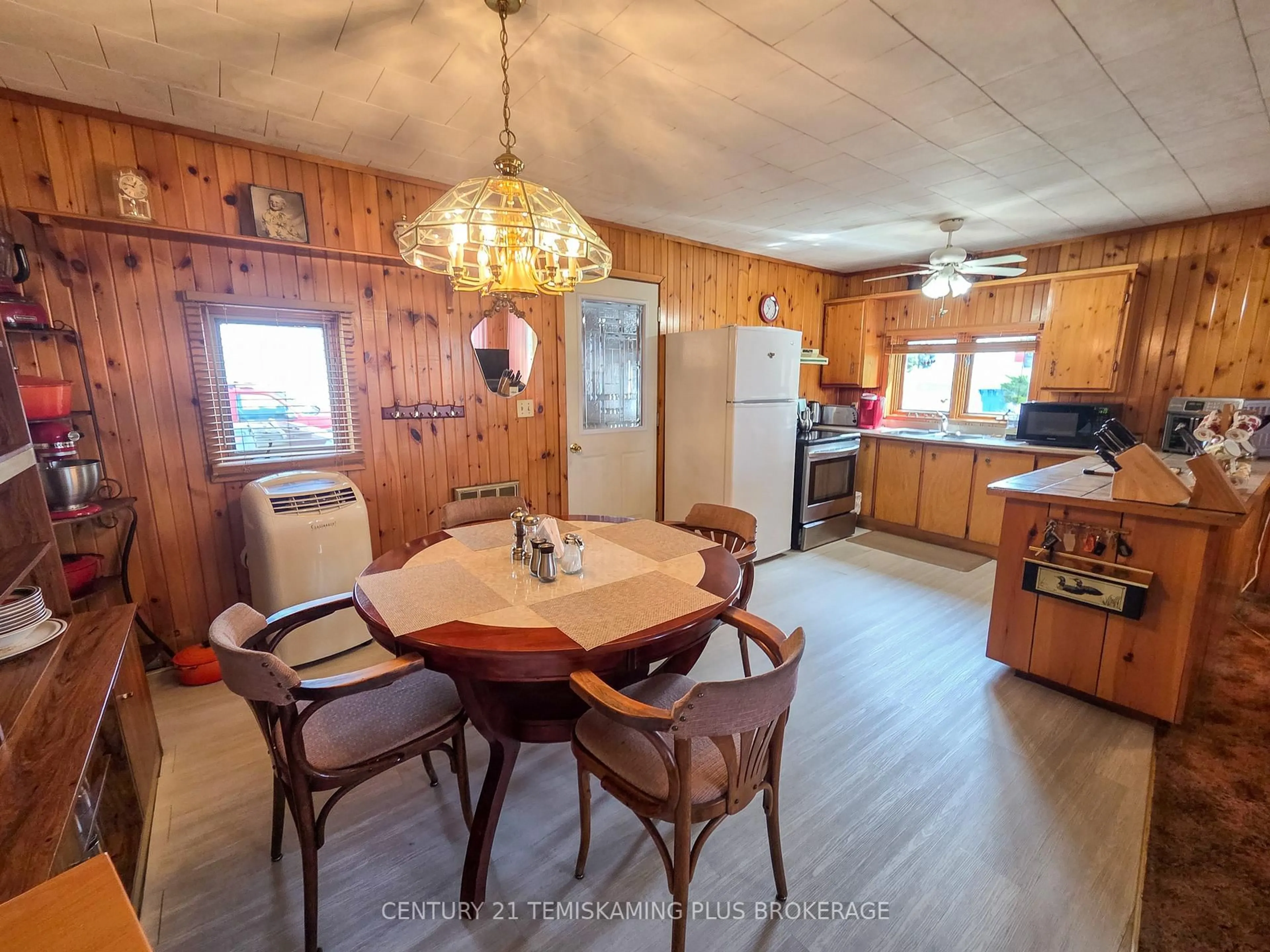 Dining room, wood/laminate floor for 69 Main St, Timiskaming Ontario P0J 1N0