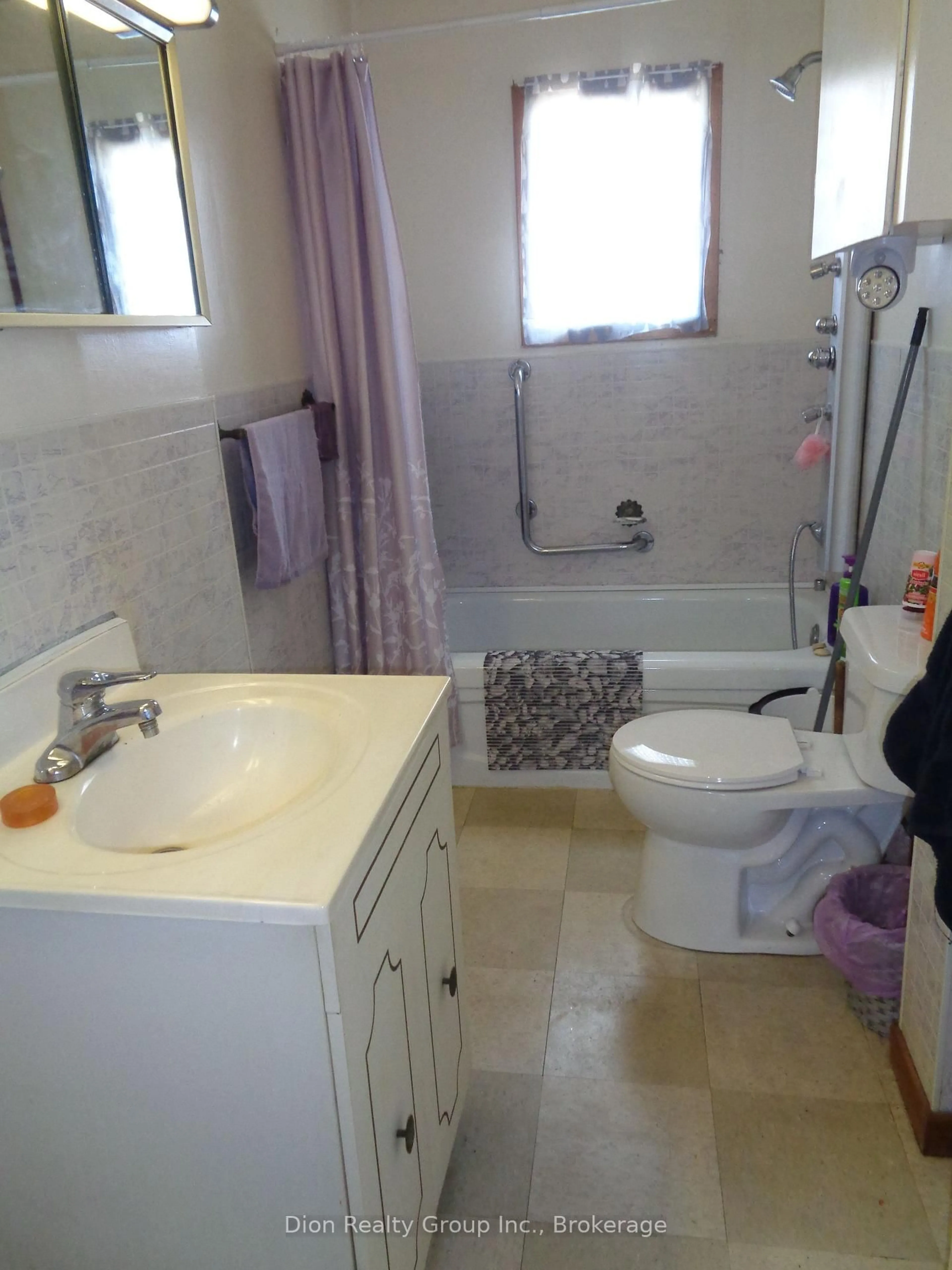 Standard bathroom, unknown for 40 George St, Kirkland Lake Ontario P0K 1B0