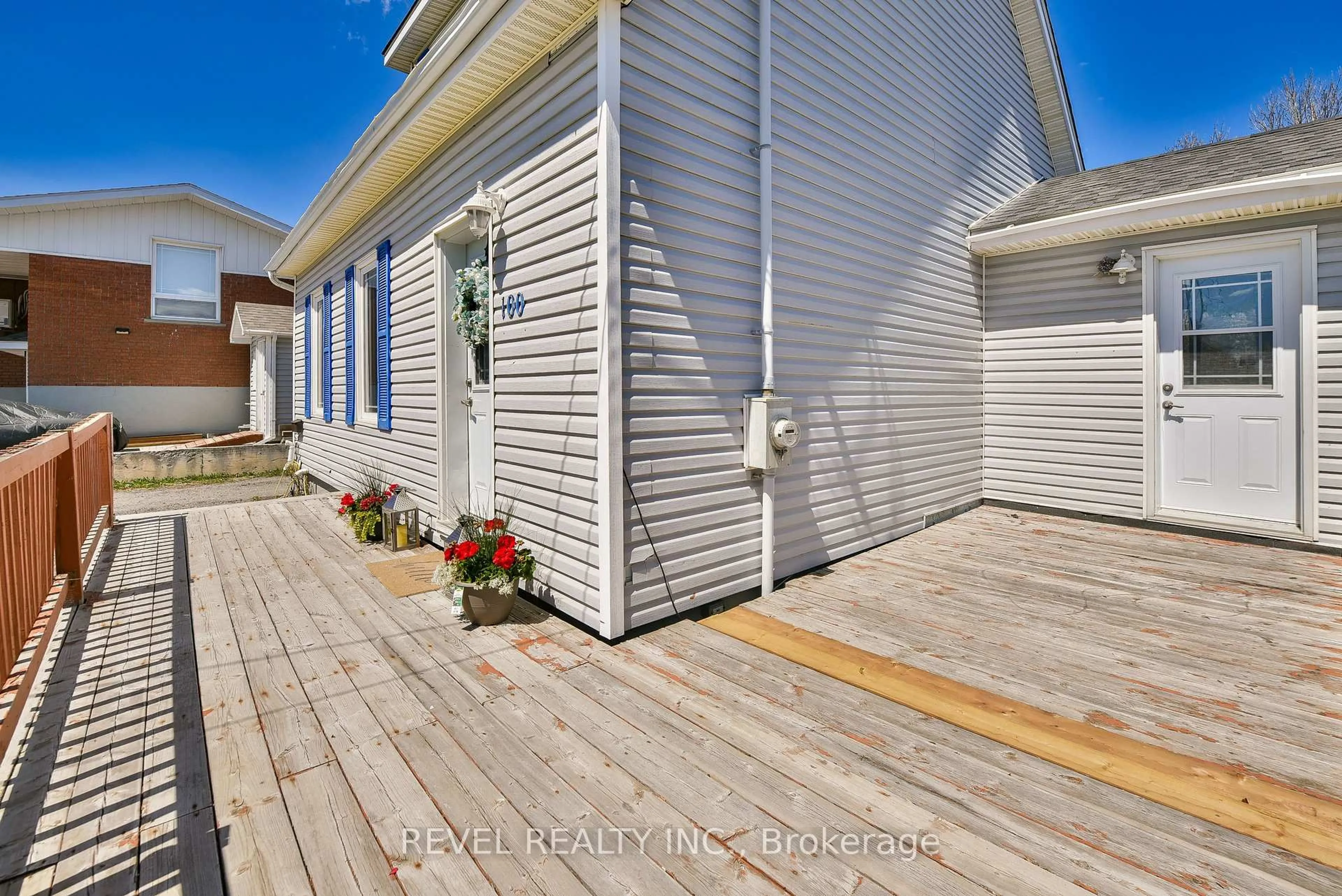 Unknown for 100 Cecil Ave, Timmins Ontario P0N 1H0