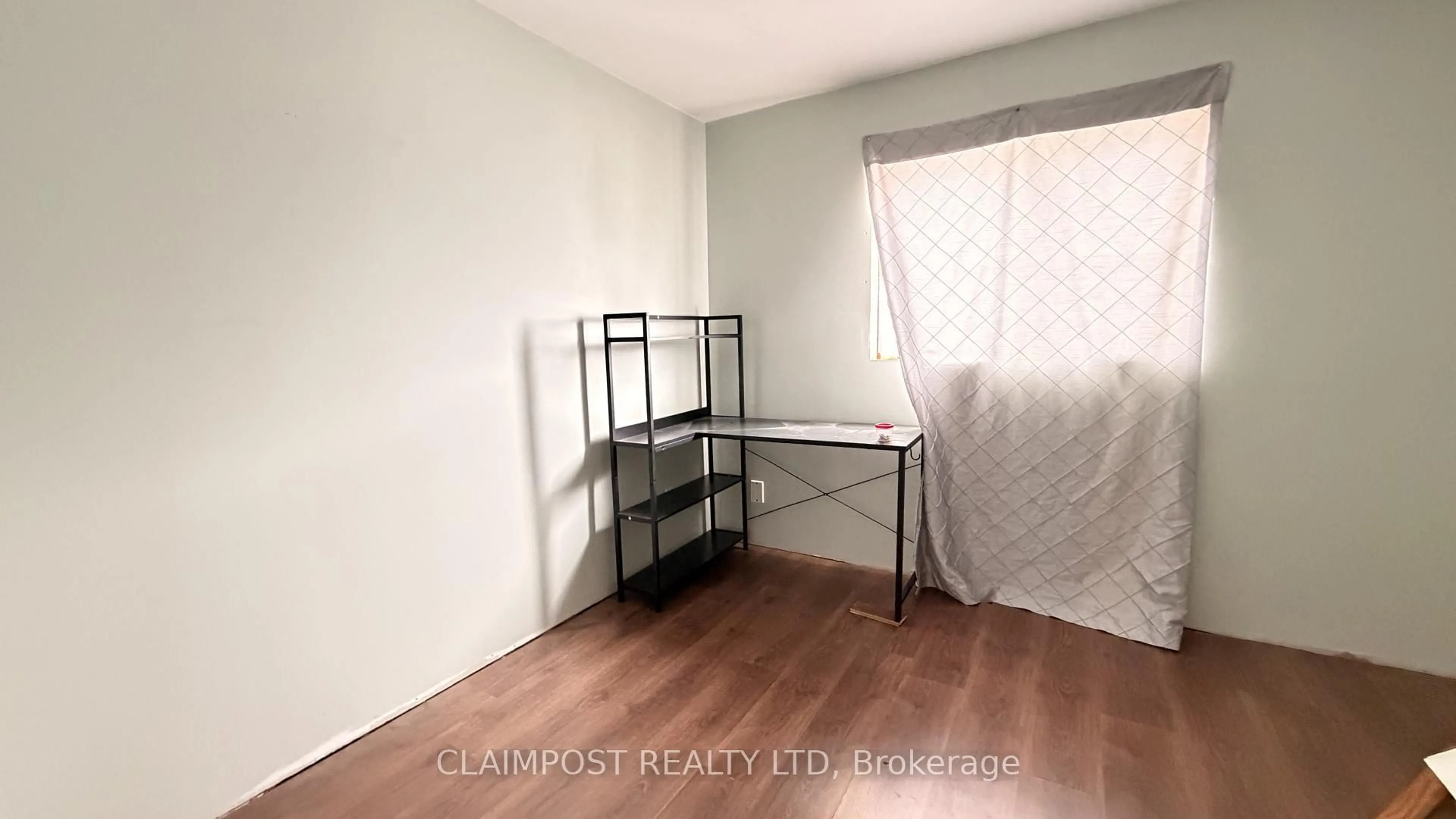 A pic of a room for 373 Commercial Ave, Timmins Ontario P4N 2X8