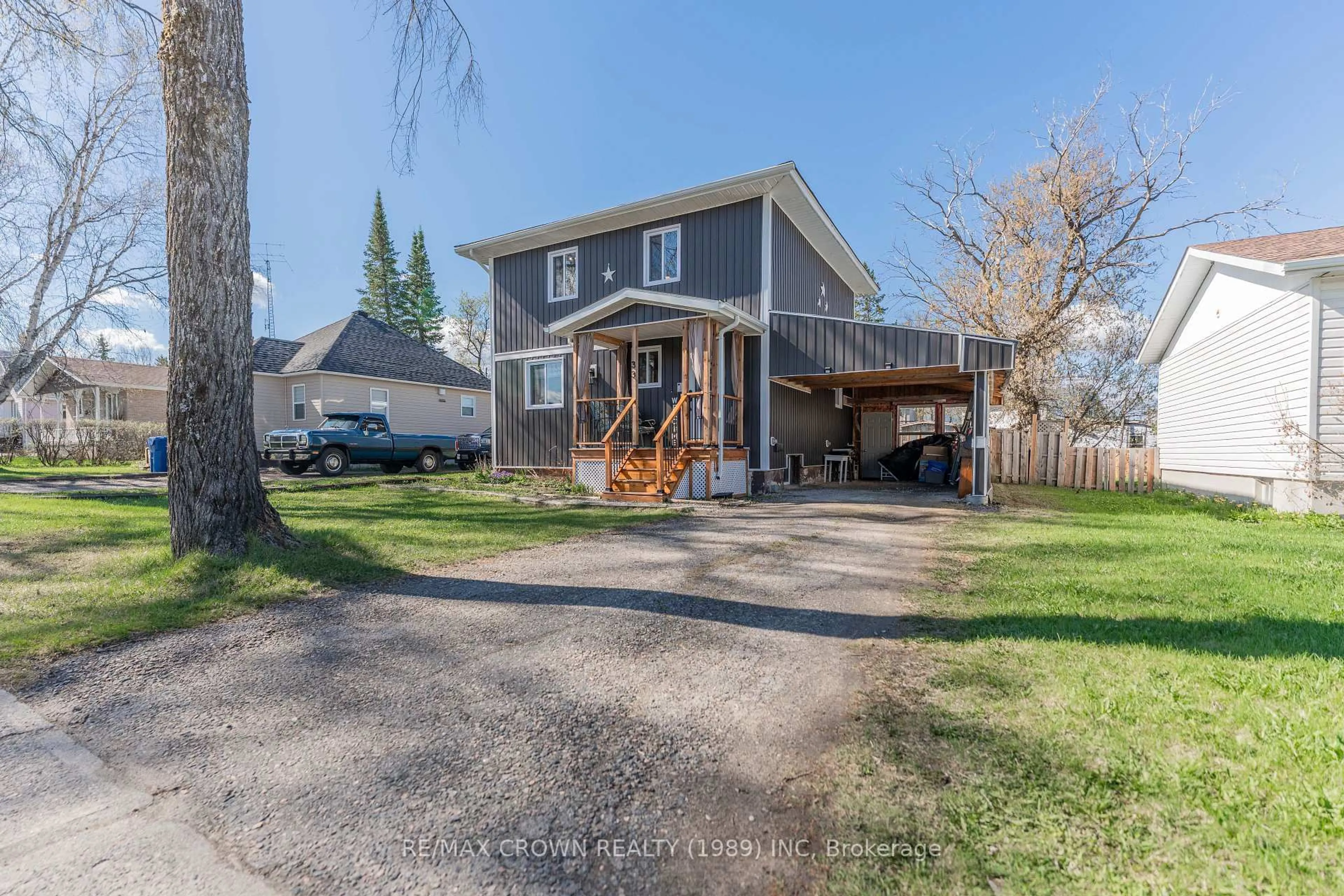 Unknown for 33 Dominion Ave, Kapuskasing Ontario P5N 1N9