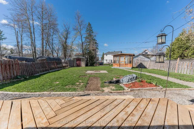 33 Dominion Ave, Kapuskasing 5