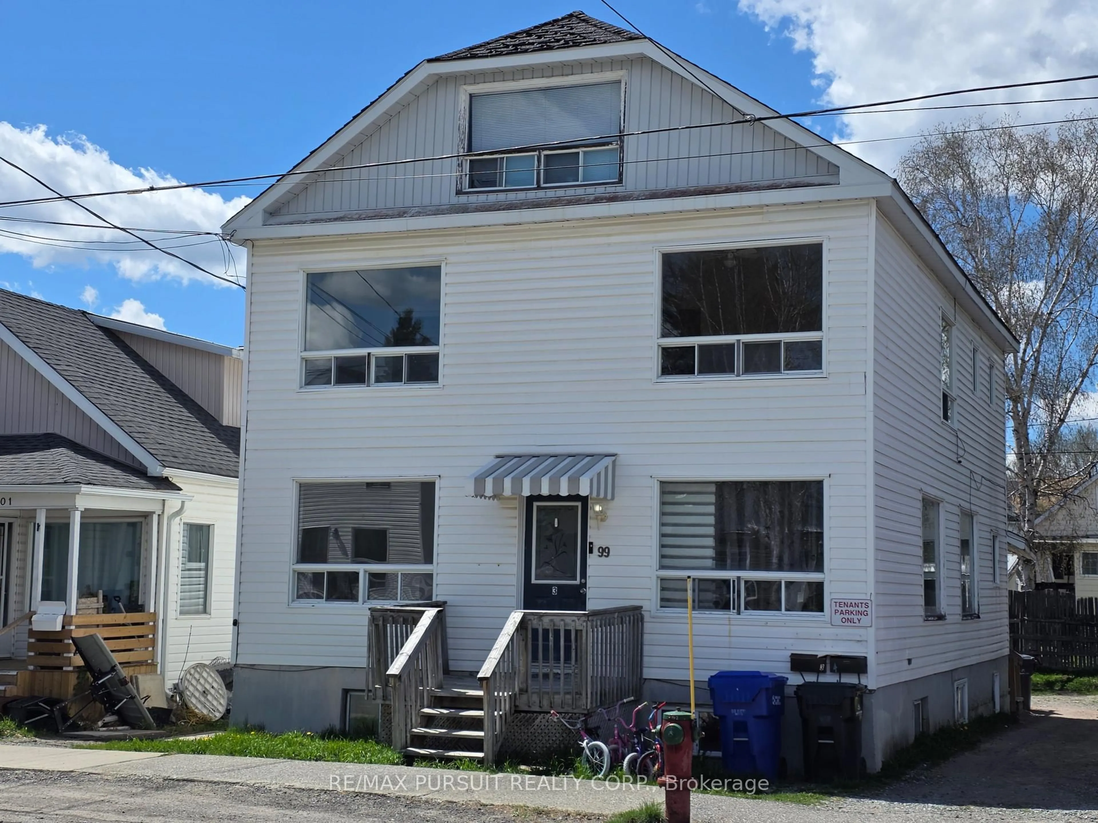 Home with vinyl exterior material, building for 99 Duncan Ave, Kirkland Lake Ontario P2N 1Y2