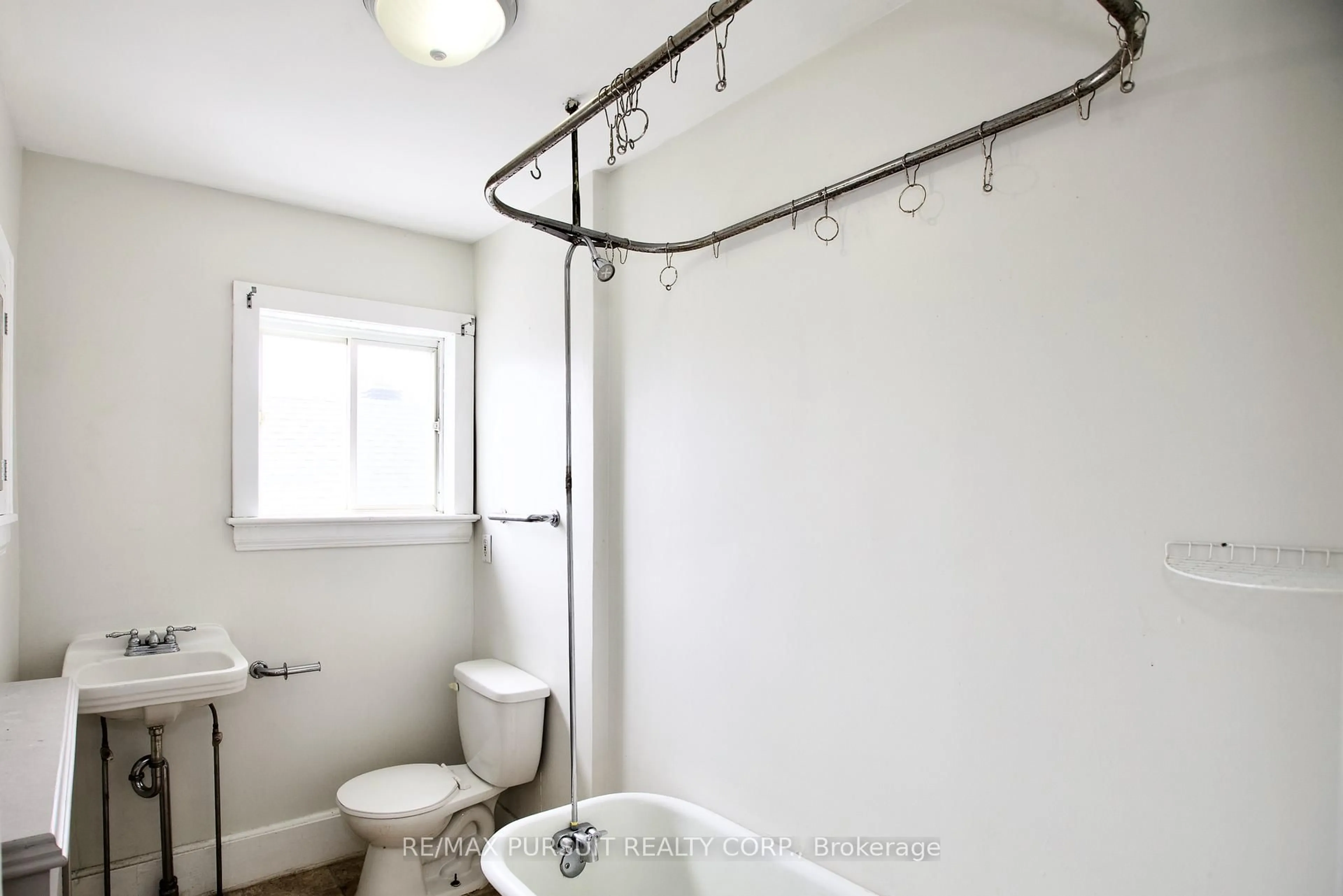 Standard bathroom, unknown for 99 Duncan Ave, Kirkland Lake Ontario P2N 1Y2
