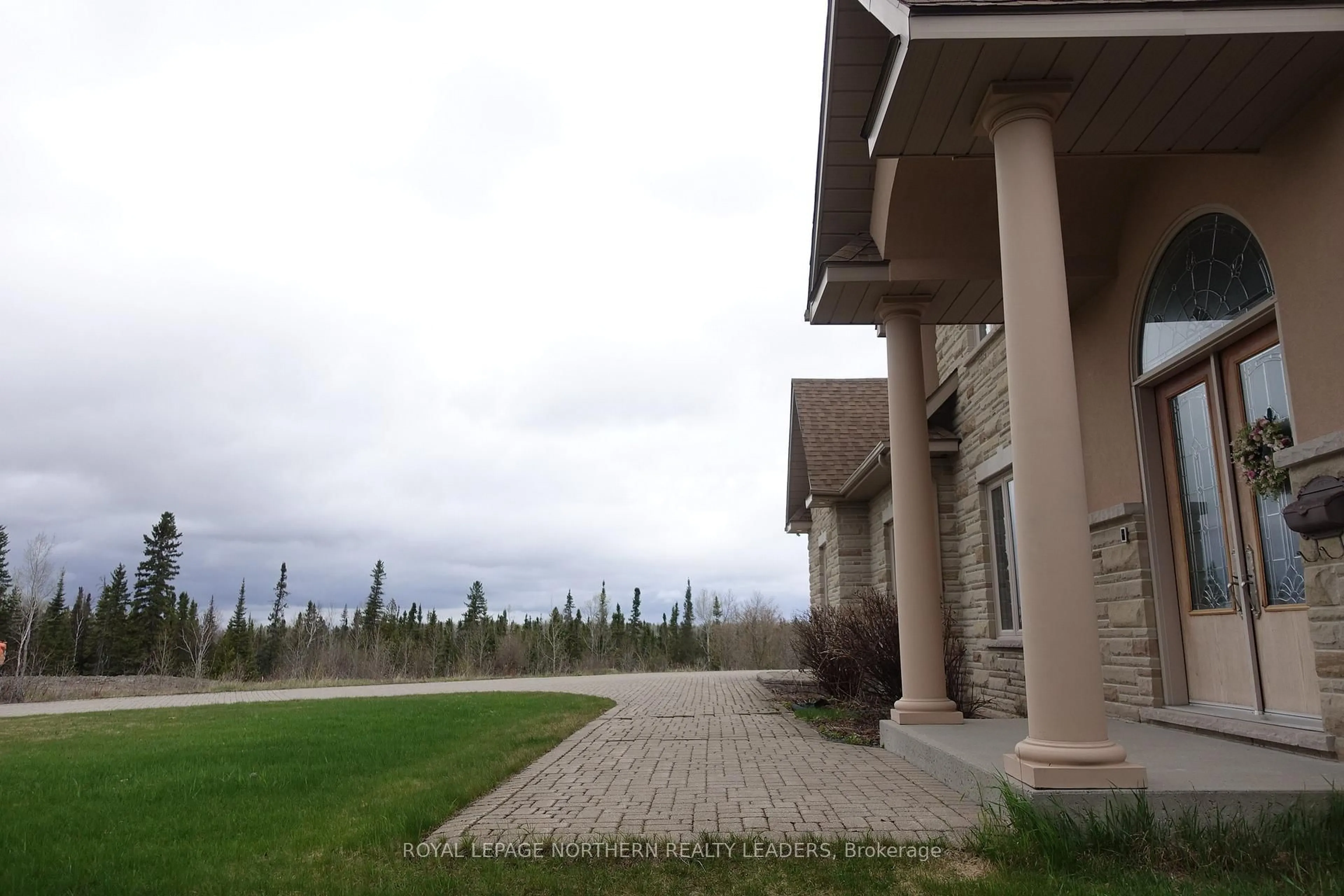 Patio, unknown for 91 Conrad Crt, Timmins Ontario P4N 8S5