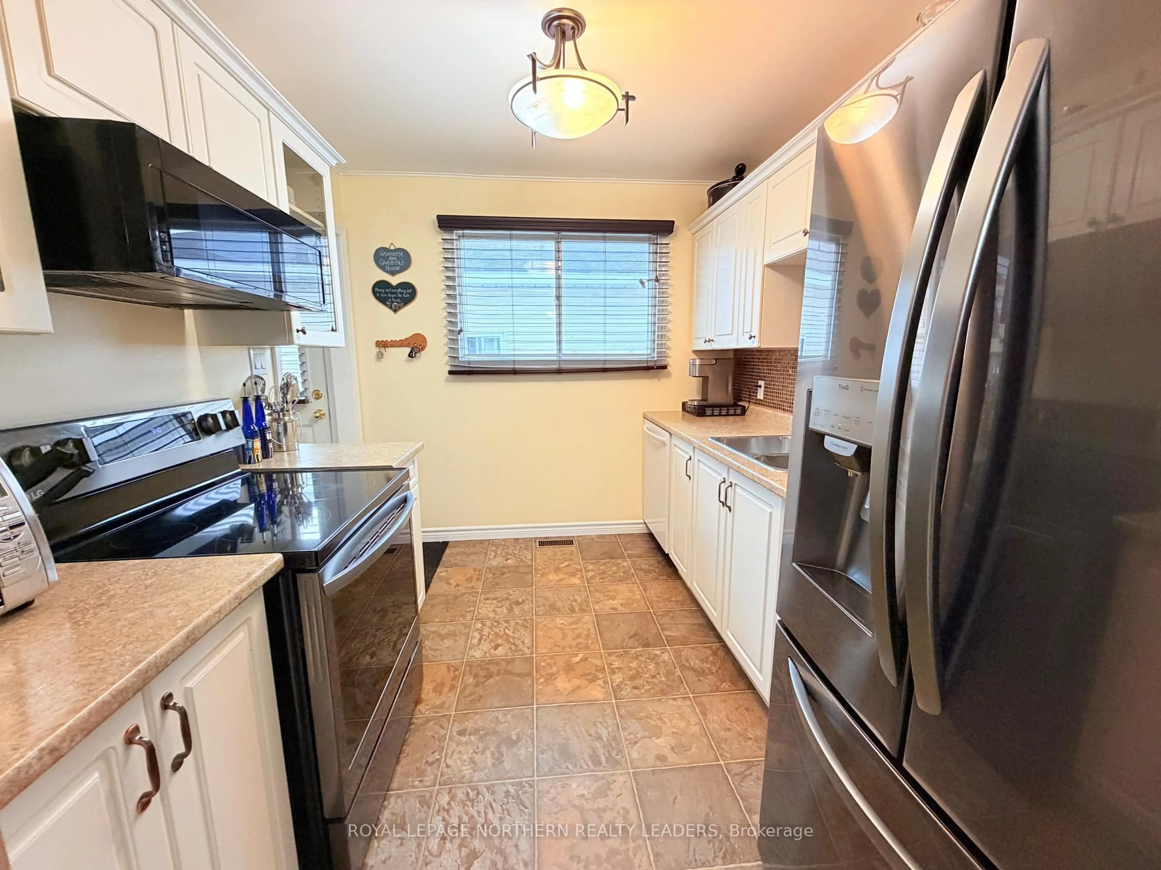 Standard kitchen, ceramic/tile floor for 720 Bartleman St, Timmins Ontario P4N 7W5