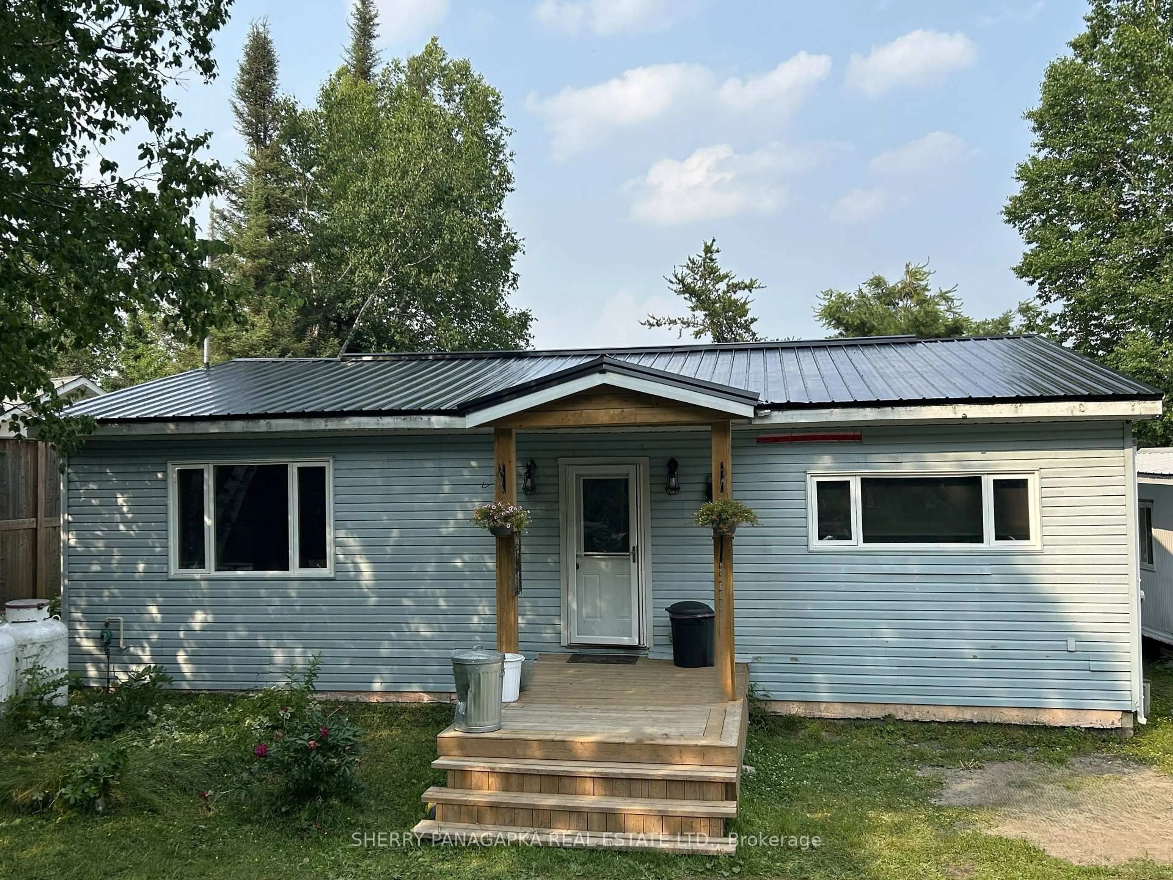 Home with vinyl exterior material, building for 512 South Bay Rd, Kirkland Lake Ontario P0K 1T0
