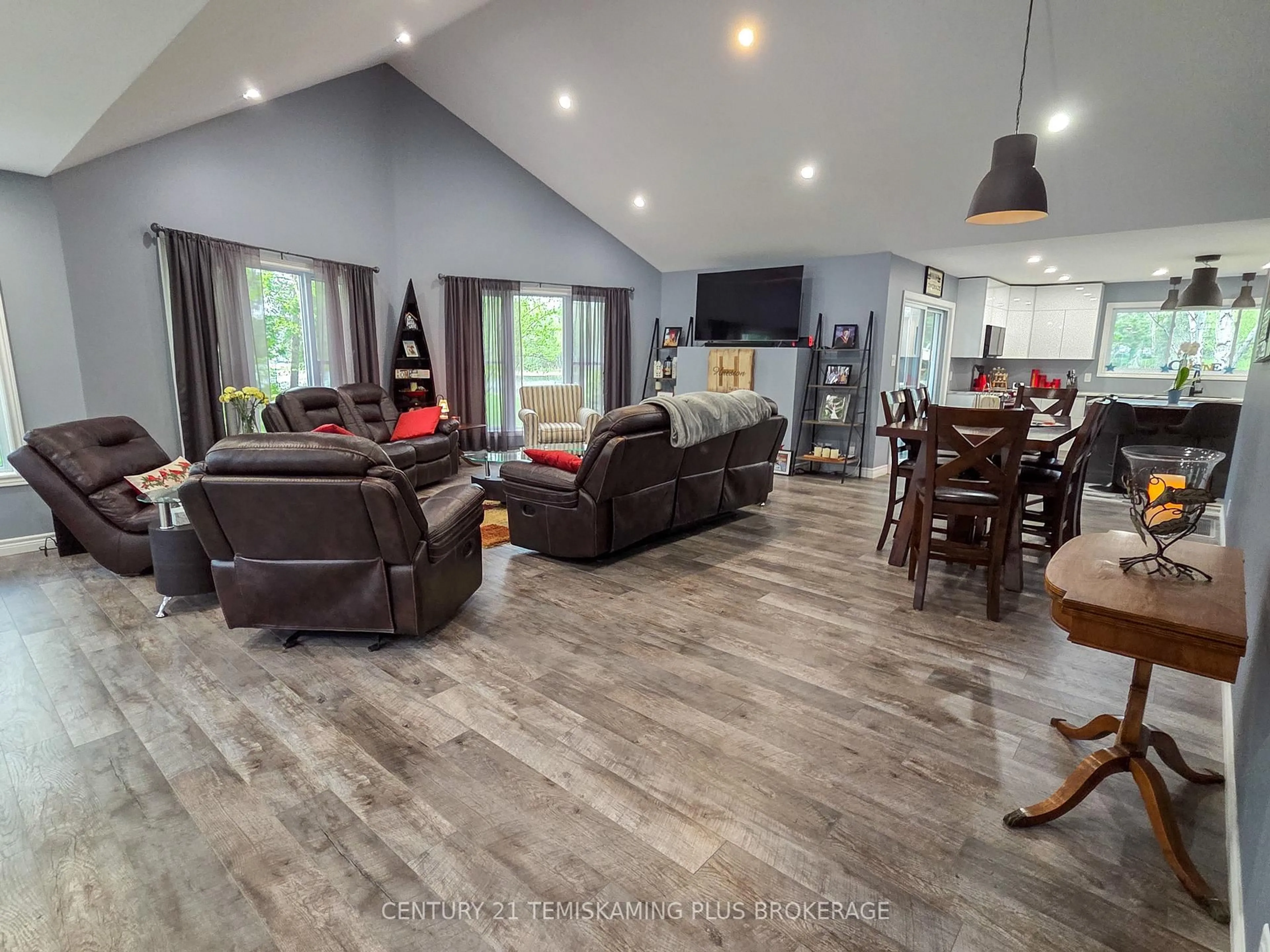 Living room with furniture, unknown for 794022 Island Rd, Englehart Ontario P0J 1B0
