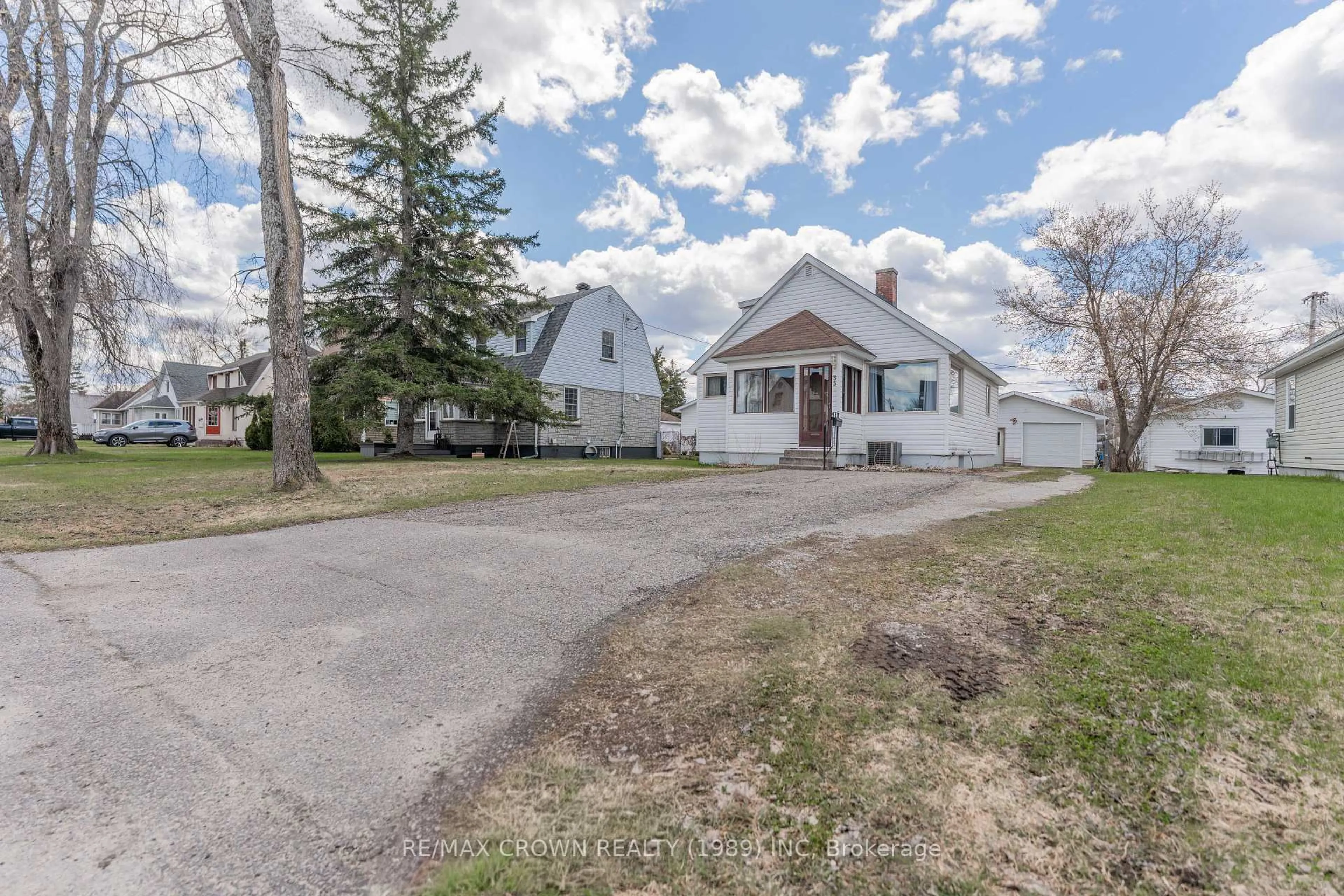 A pic from outside/outdoor area/front of a property/back of a property/a pic from drone, street for 35 Bowman Ave, Kapuskasing Ontario P5N 1M9
