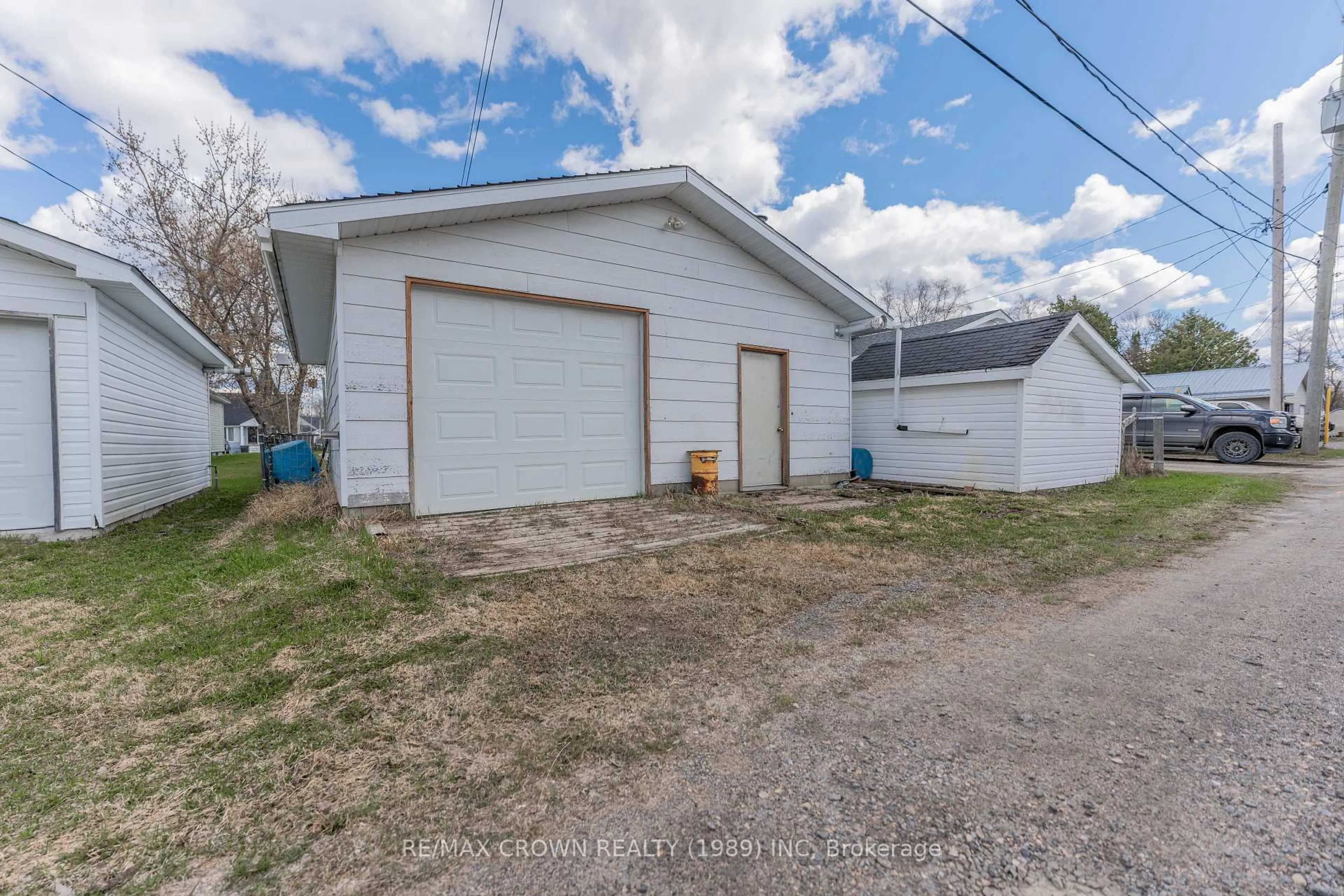 Shed for 35 Bowman Ave, Kapuskasing Ontario P5N 1M9