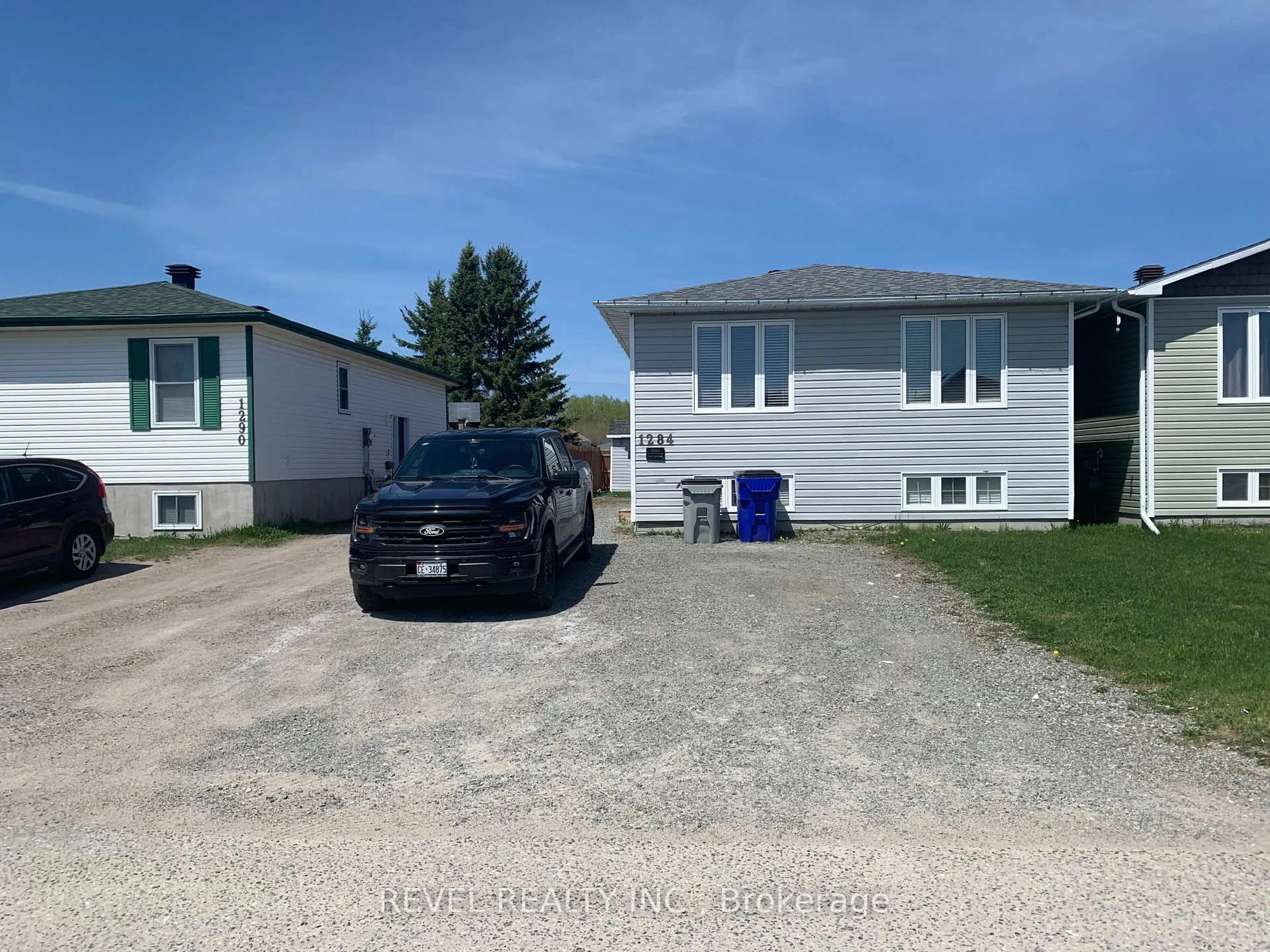A pic from outside/outdoor area/front of a property/back of a property/a pic from drone, street for 1284 Park Ave, Timmins Ontario P4R 1L8