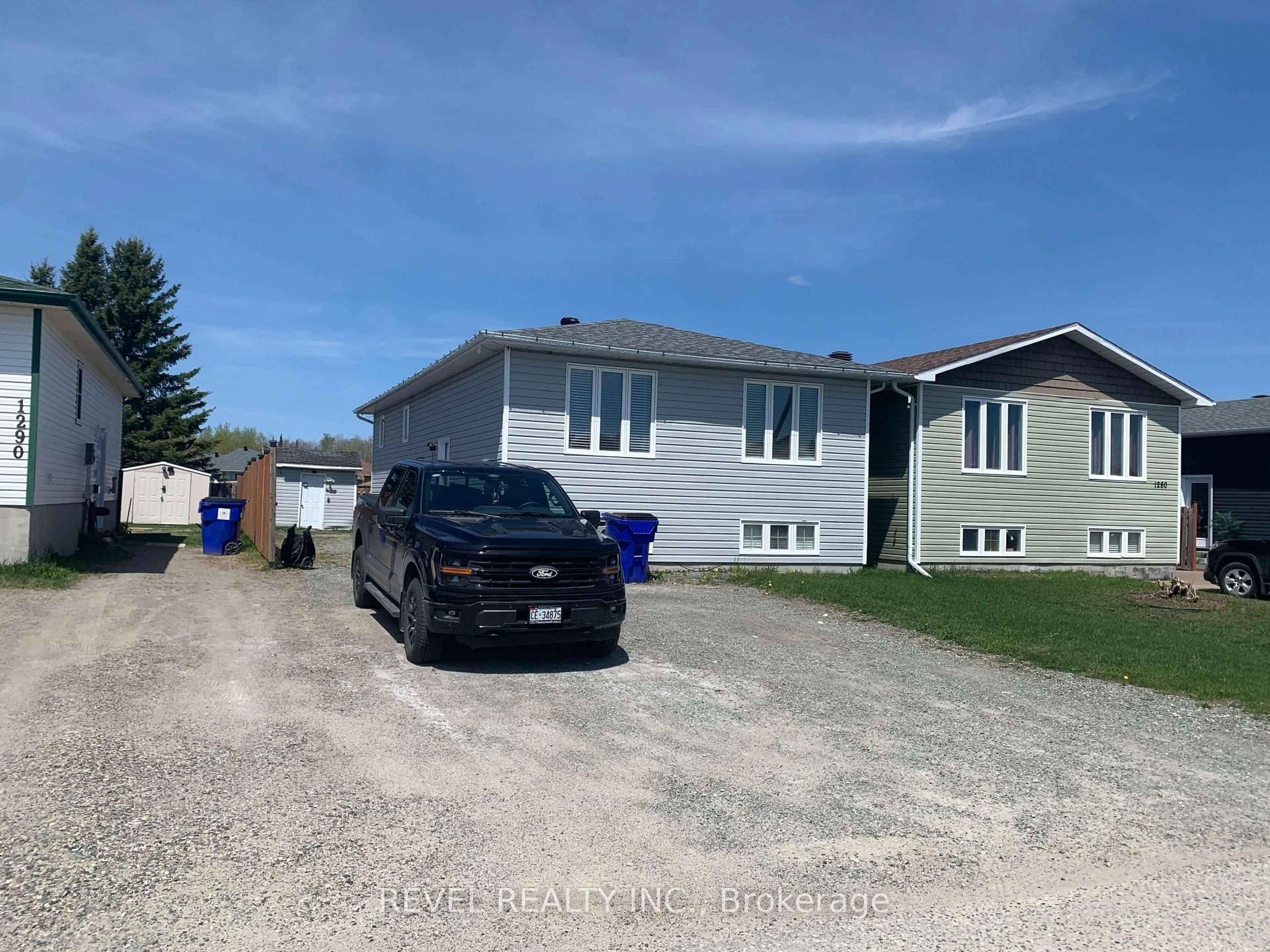 A pic from outside/outdoor area/front of a property/back of a property/a pic from drone, street for 1284 Park Ave, Timmins Ontario P4R 1L8
