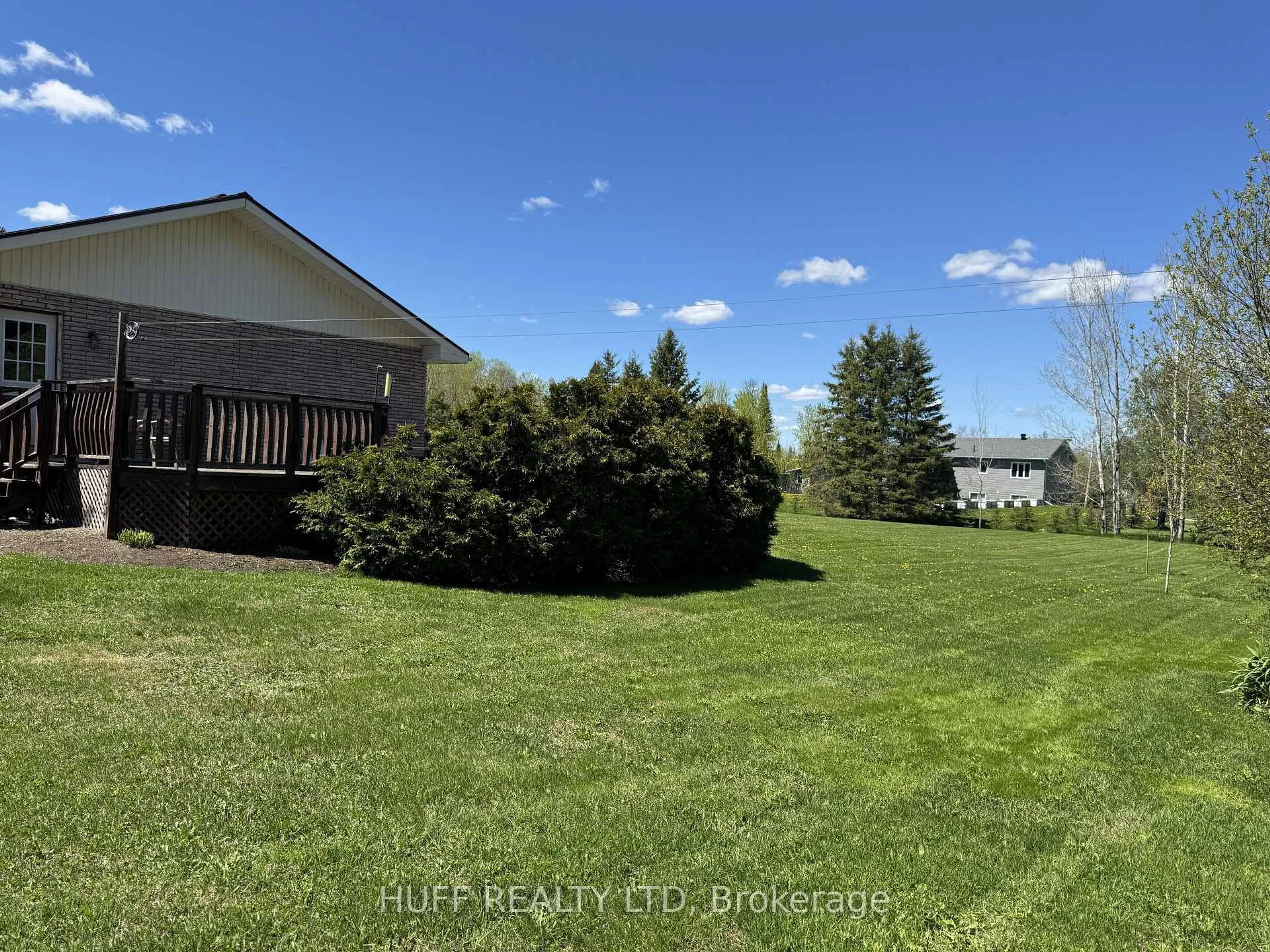 A pic from outside/outdoor area/front of a property/back of a property/a pic from drone, unknown for 327045 Highway 560 Highway, Englehart Ontario P0J 1H0