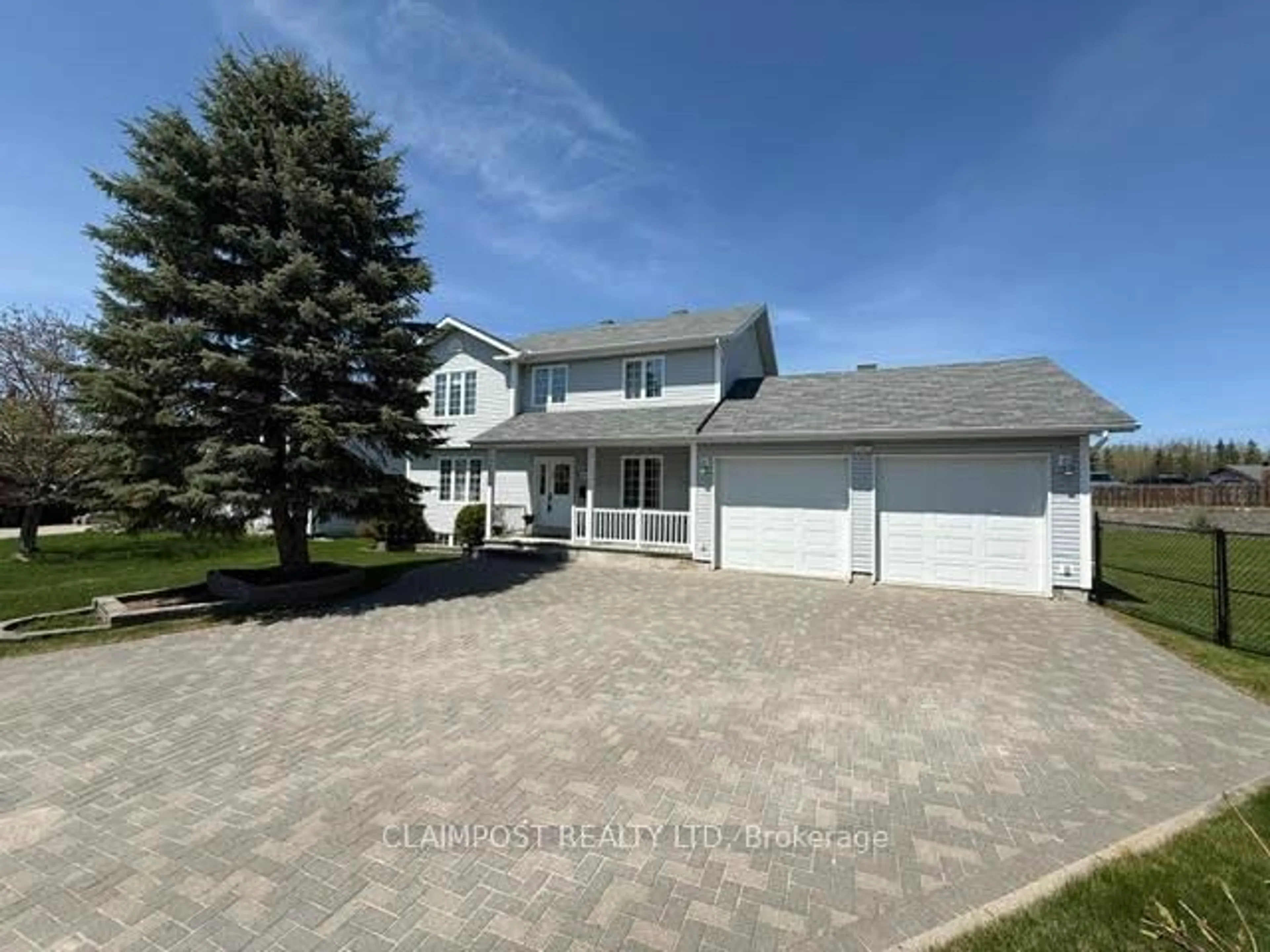 A pic from outside/outdoor area/front of a property/back of a property/a pic from drone, street for 690 Howard Ave, Timmins Ontario P4N 5V8