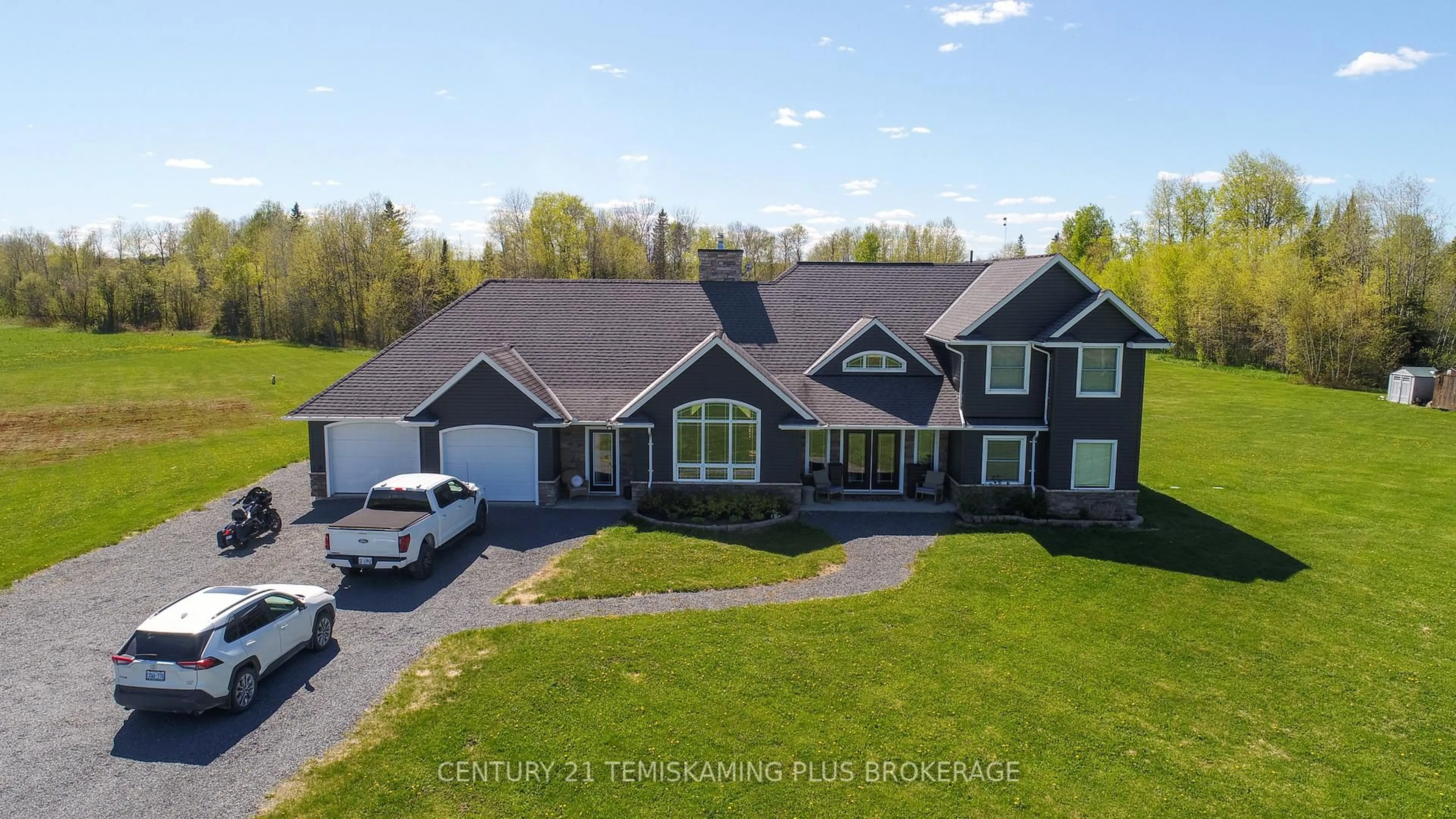 A pic from outside/outdoor area/front of a property/back of a property/a pic from drone, unknown for 414305 Bryans Rd, Englehart Ontario P0J 1H0