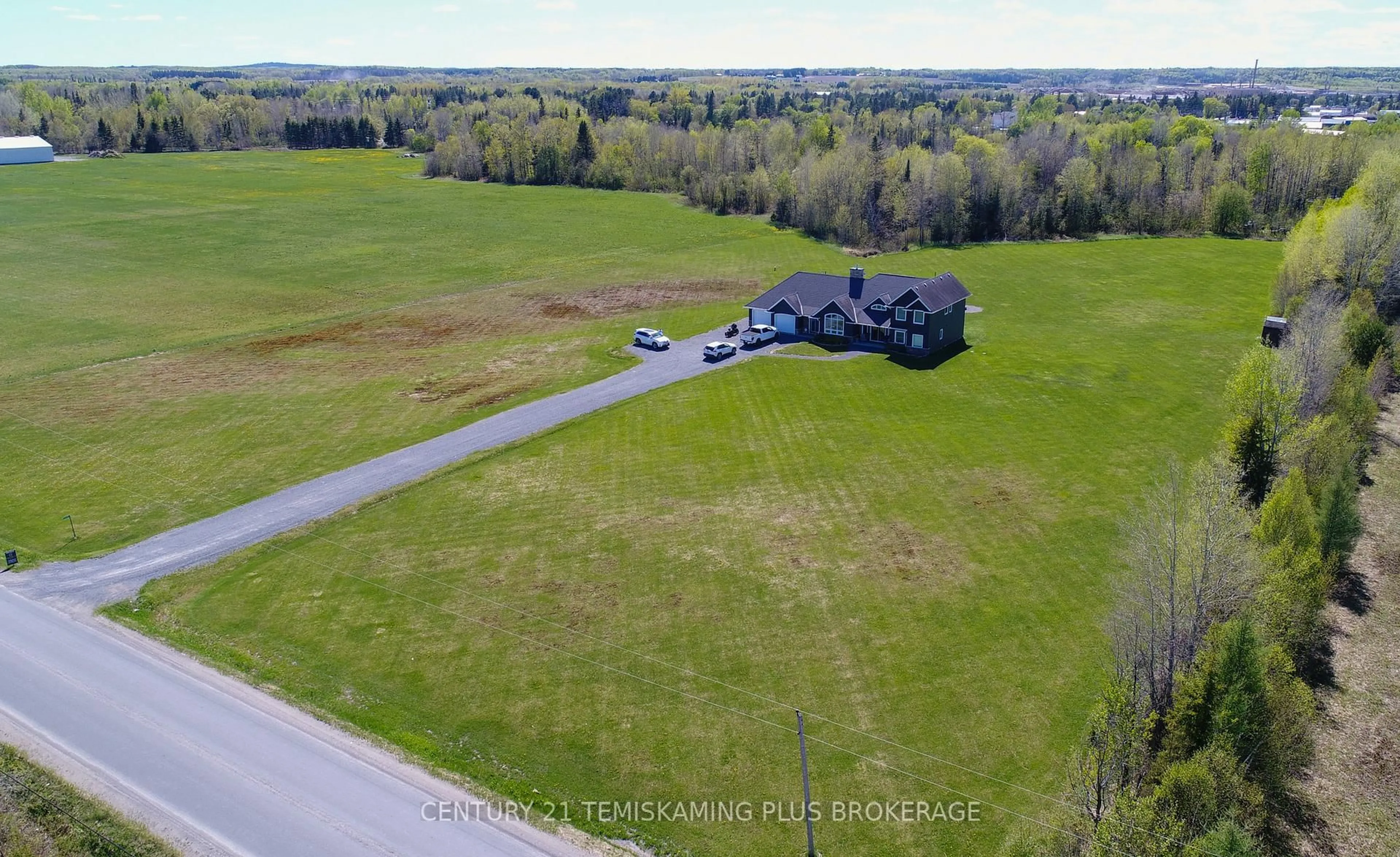 A pic from outside/outdoor area/front of a property/back of a property/a pic from drone, unknown for 414305 Bryans Rd, Englehart Ontario P0J 1H0